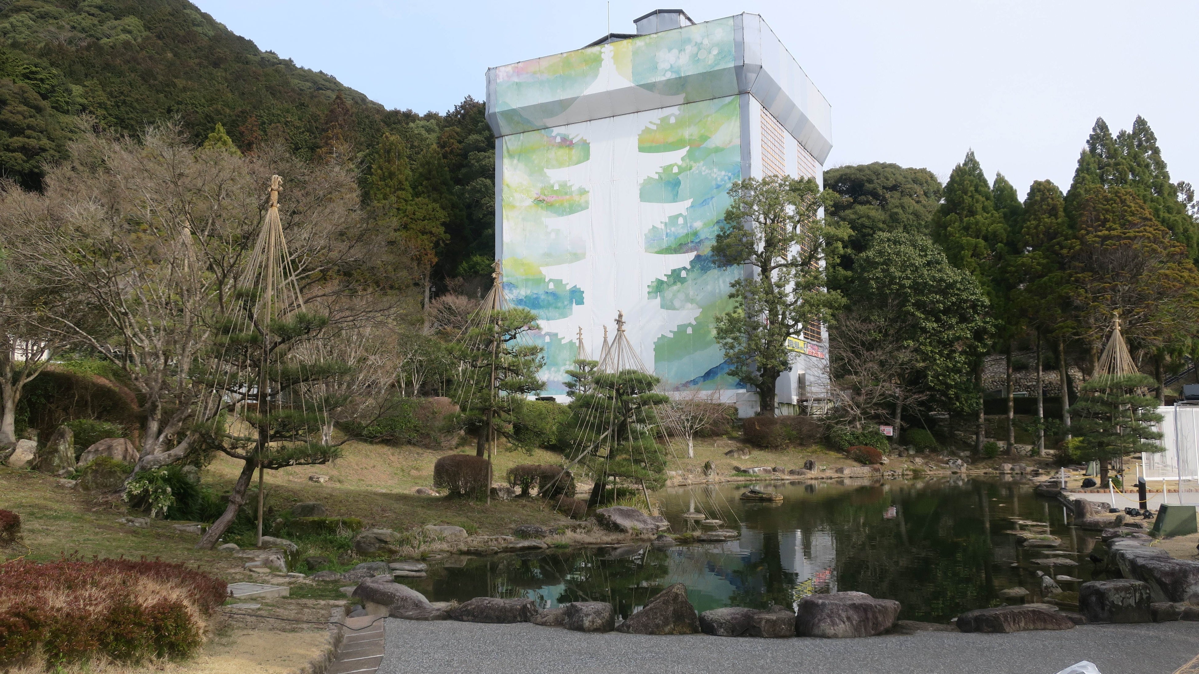 国宝瑠璃光寺五重塔はただいま修復中