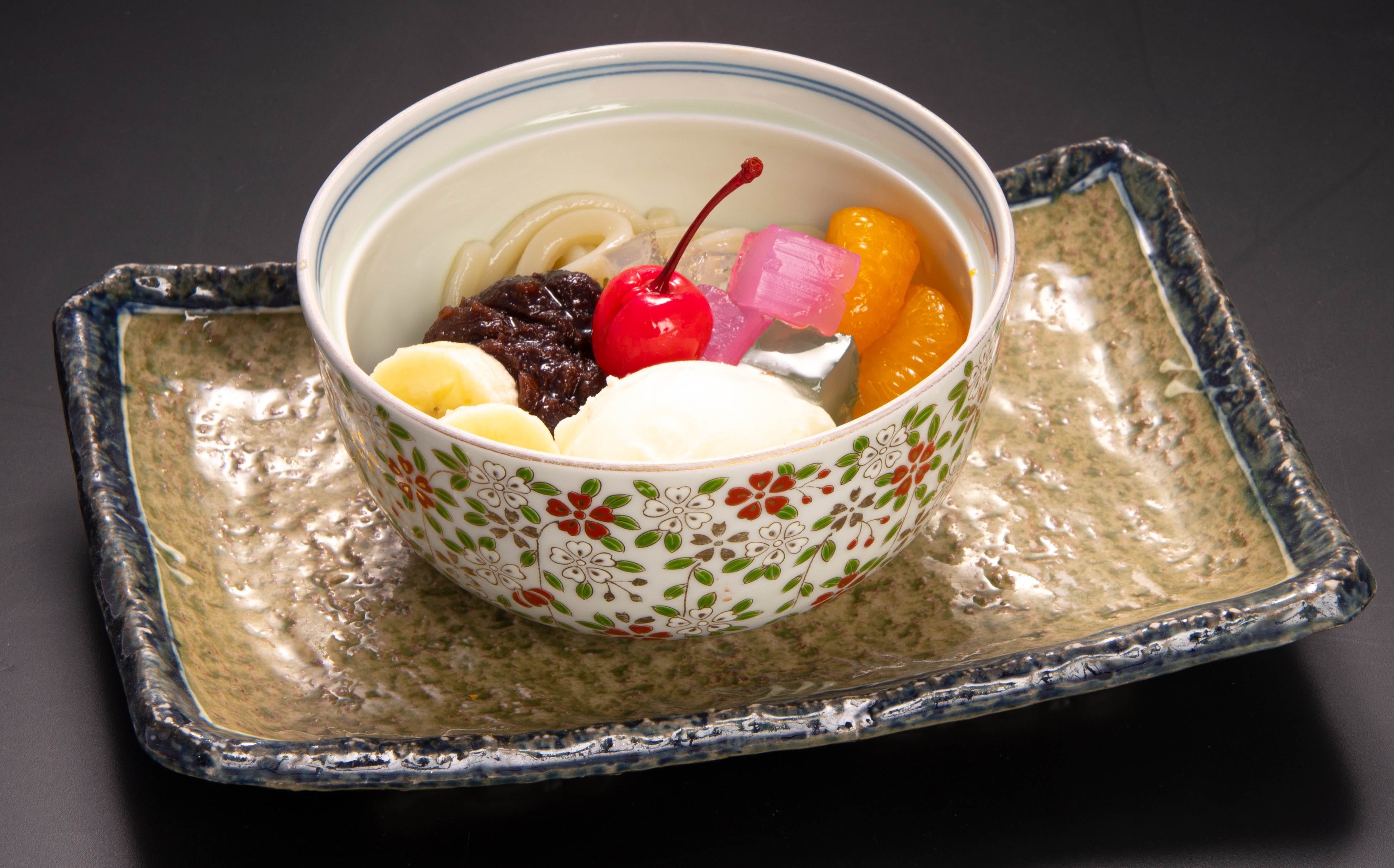 「うどんパフェ」418円（税込）