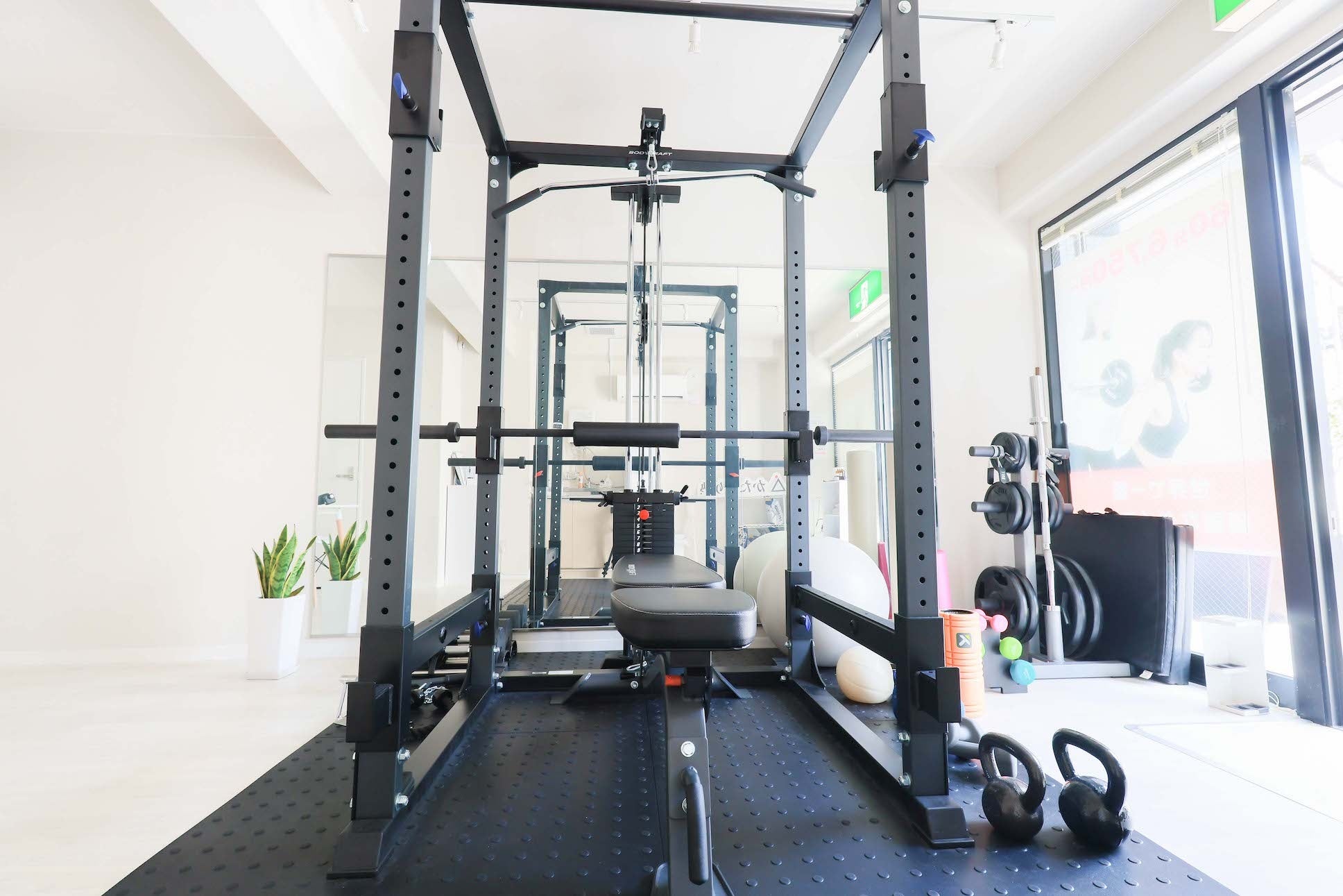パーソナルジムかたぎり塾赤羽女性専門の店内風景