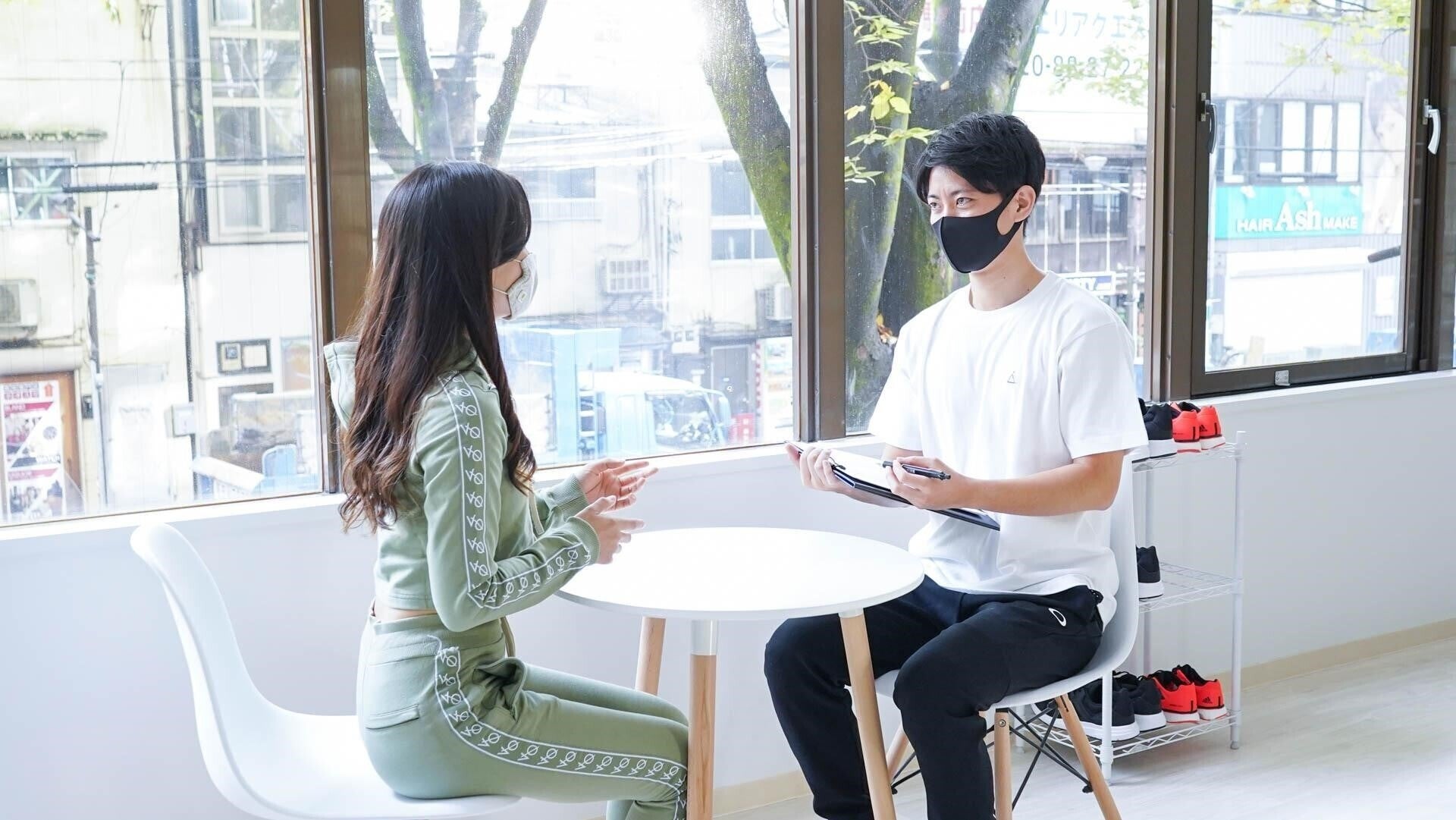 運動や食事の指導１つひとつの理由や根拠を丁寧に解説するかたぎり塾のパーソナルトレーナー