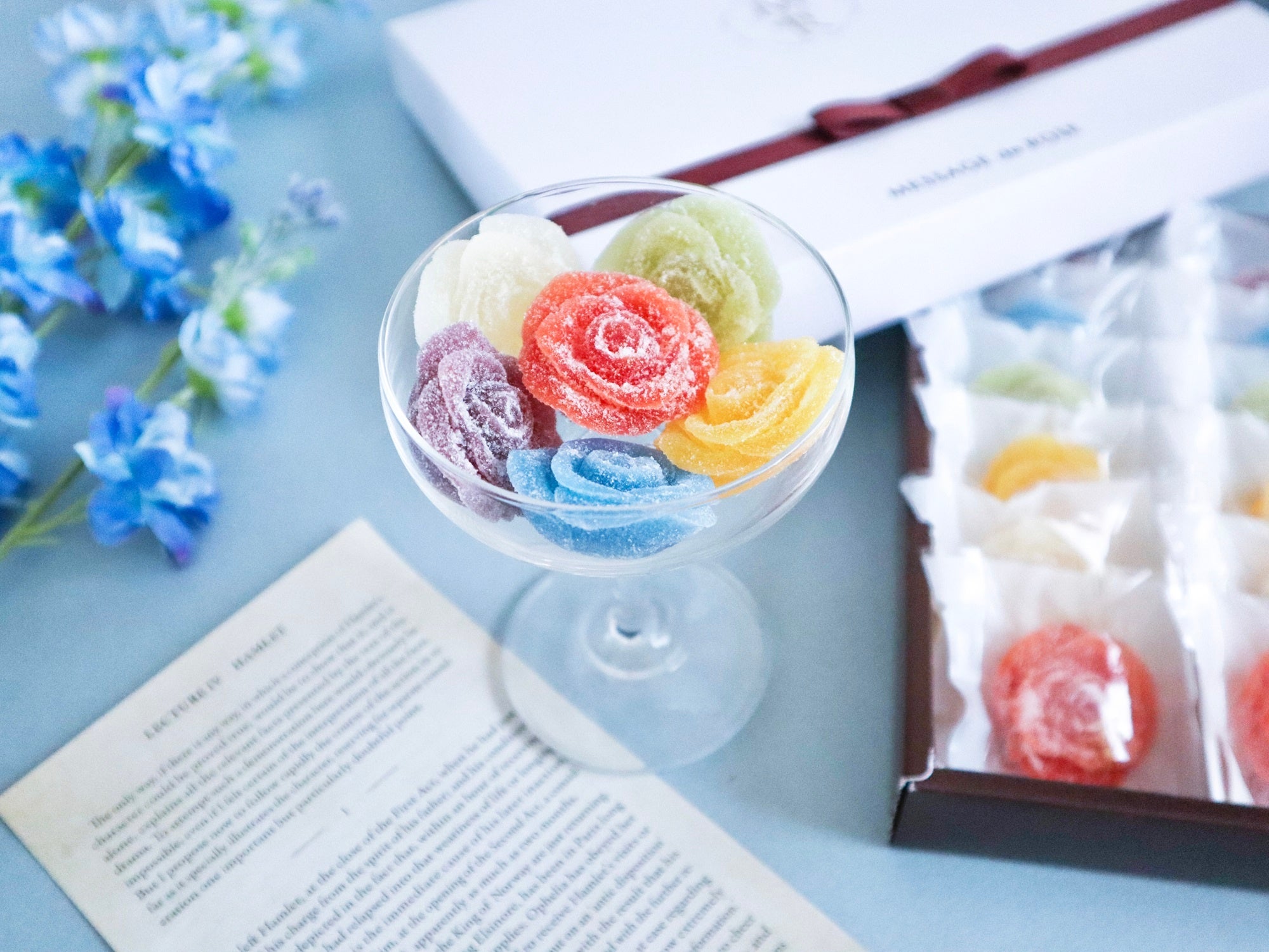 長い年月をかけて完成された季節限定のグミ『ビジュ・ド・ローズ』