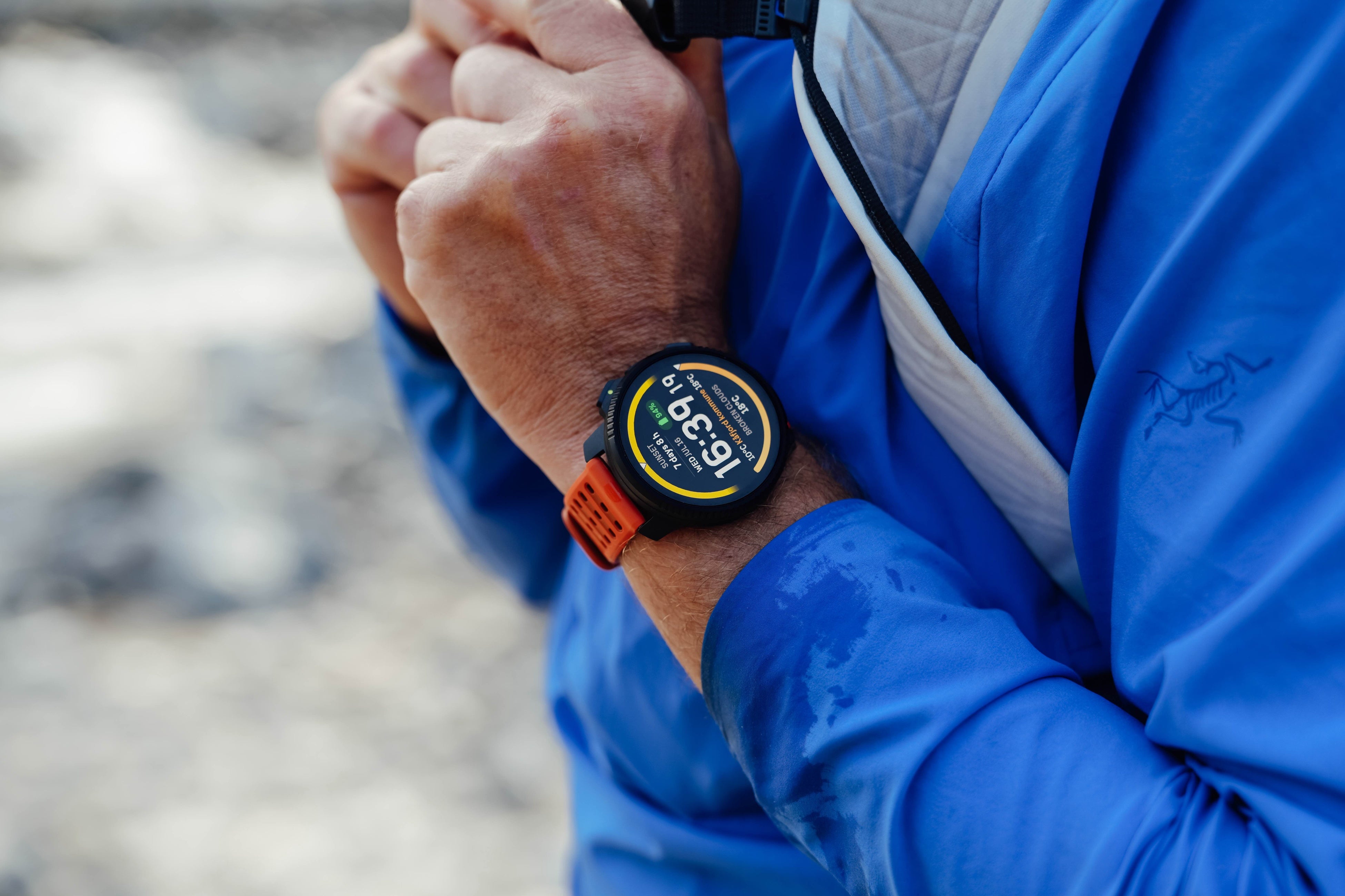 【生産終了モデル】SUUNTO TRAVERSE ALPHA 冒険機能詰め込んだSUUNTOアイコン腕時計生産終了 感謝表し