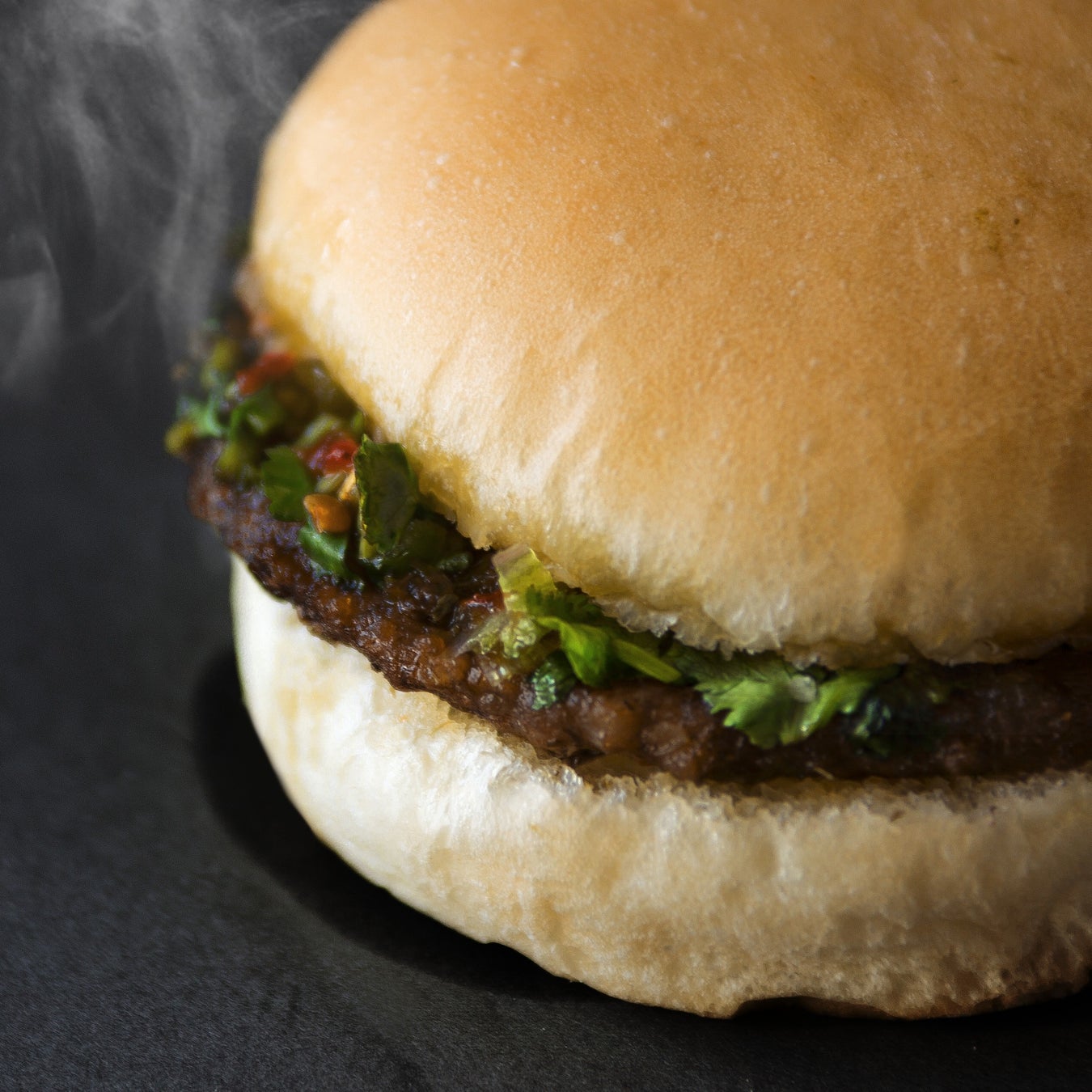 冷凍ハンバーガー専門ブランド Tenderbuns テンダーバンズ からメディア注目の冷凍食品マイスター監修 ガーリック ジンジャーバーガー が発売 Ip Showcase株式会社のプレスリリース 冷凍ハンバーガー専門ブランド Tenderbuns テンダーバンズ からメディア注目の冷凍食品マイスター監修 ガーリック ジンジャーバーガー が発売 Ip Showcase株式会社のプレスリリース