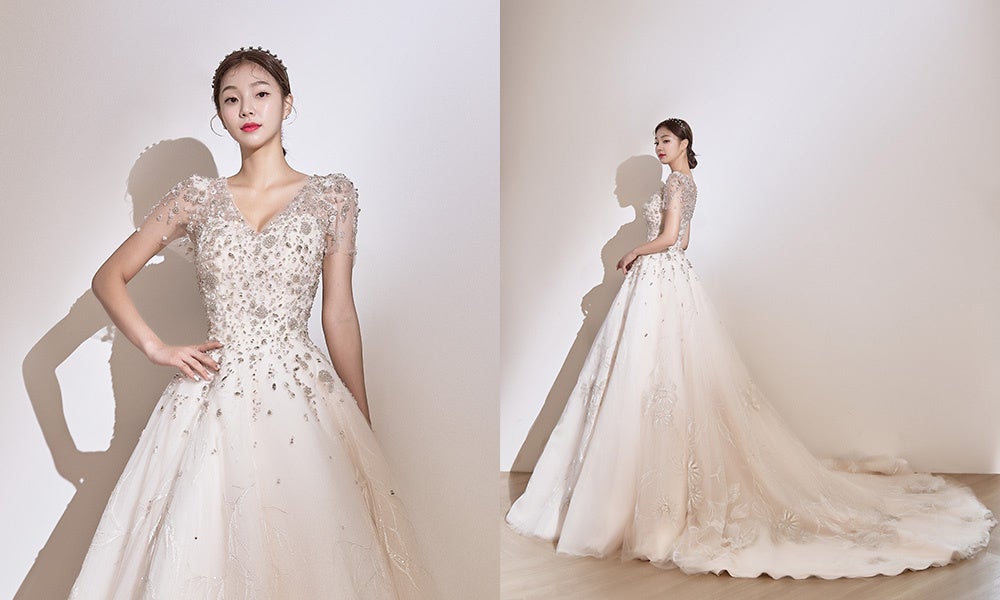 日本初上陸の韓国ドレスブランド Aurum アウルム よりオートクチュールの新作ドレス が登場 全国のスタジオで予約受付スタート 株式会社デコルテのプレスリリース 日本初上陸の韓国ドレスブランド Aurum アウルム よりオートクチュールの新作ドレス が登場 全国のスタジオで予約受付スタート 株式会社デコルテのプレスリリース