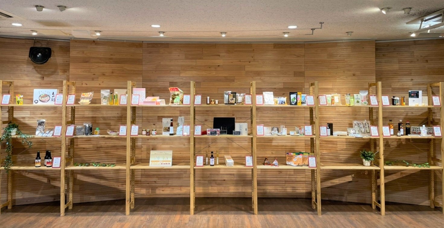 2022年1月開催時：出展商品展示の様子（30社約80商品）