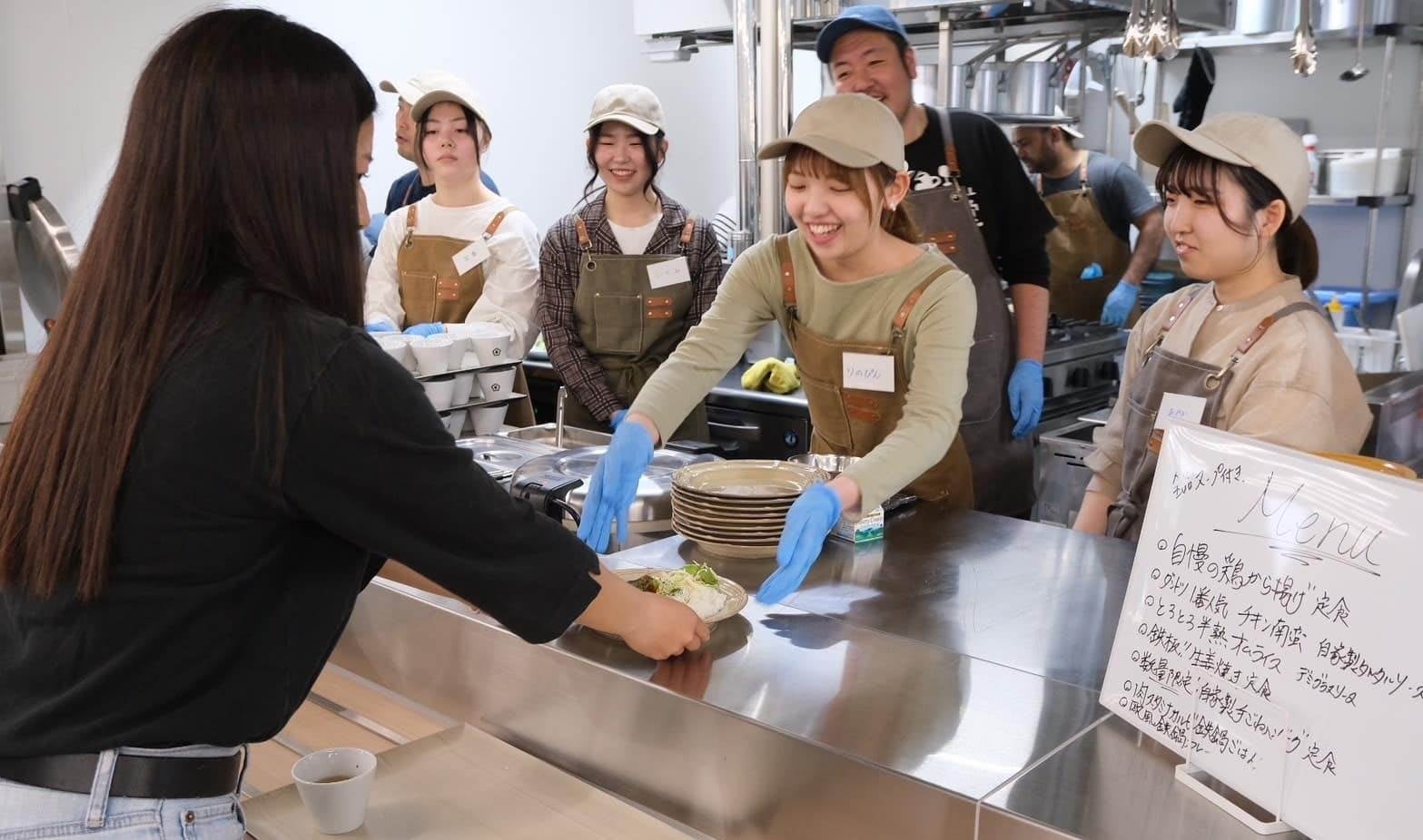 オープン前にはトレーニングを綿密に重ねて万全に備えた