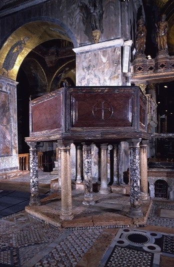 修復前のサン・マルコ寺院の説教壇