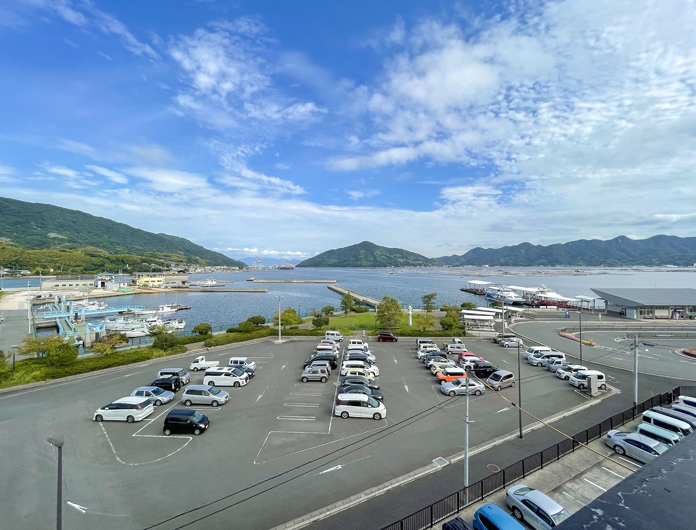 すぐ目の前には海！憧れの『海が見えるオフィス』に