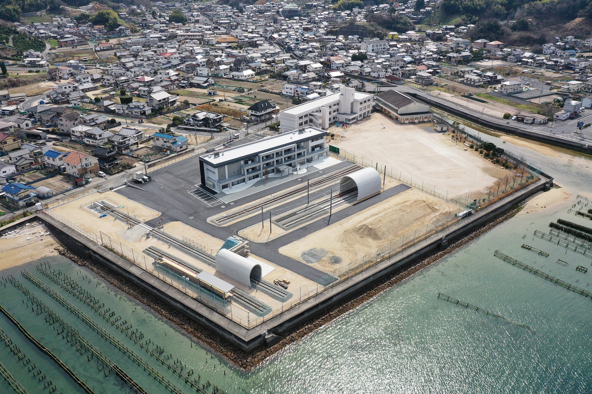 旧切串中学校跡地に建設された「広成建設　江田島研修センター～み・ら・い～」