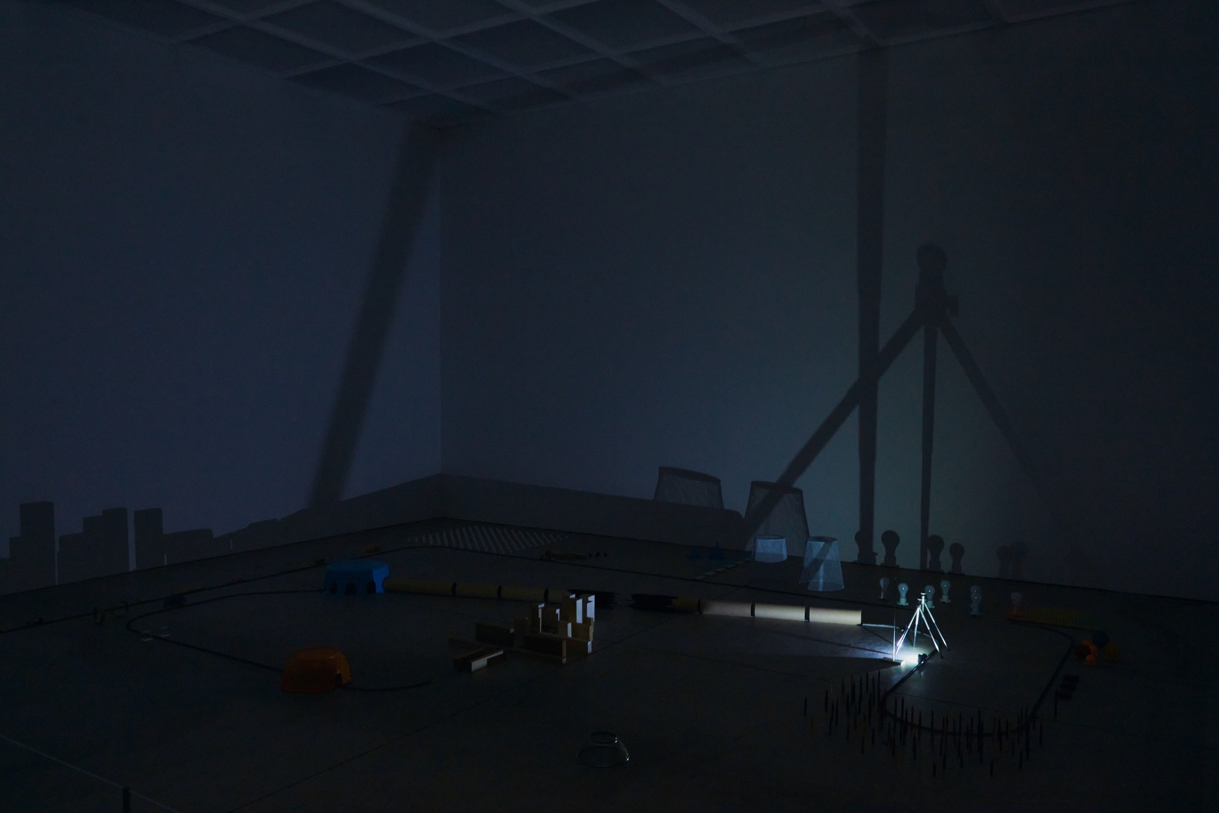 『10番目の感傷（点・線・面）』 クワクボリョウタ 第14回アート部門優秀賞