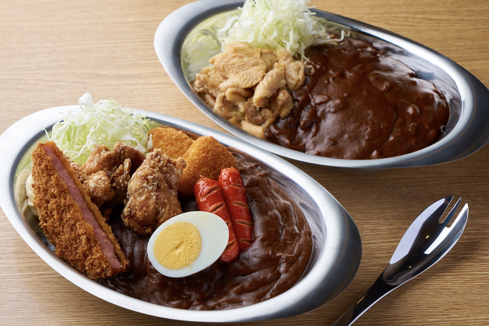 ■場外!満塁ホームランカレー:¥1,320(税込) ■さぶろうべい名物 とりかわ×アルバカレー:¥880(税込)