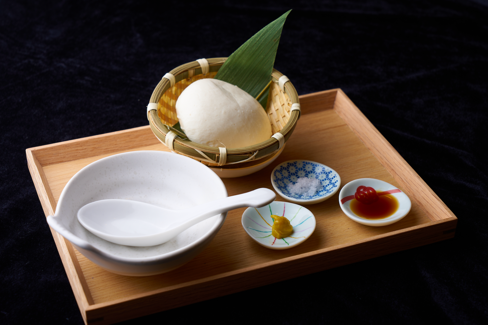 さいはての茶わんとうふ　〜輪島の海塩を添えて〜：495円(税込)