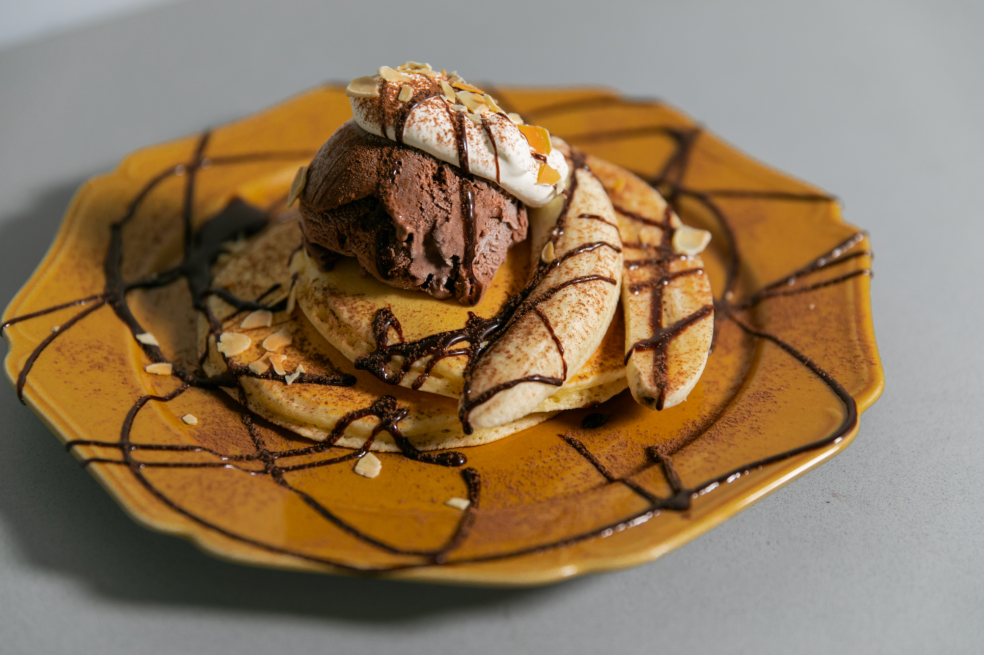 ・ASUWAYAMADECKのチョコバナナ：1,300円(税込)