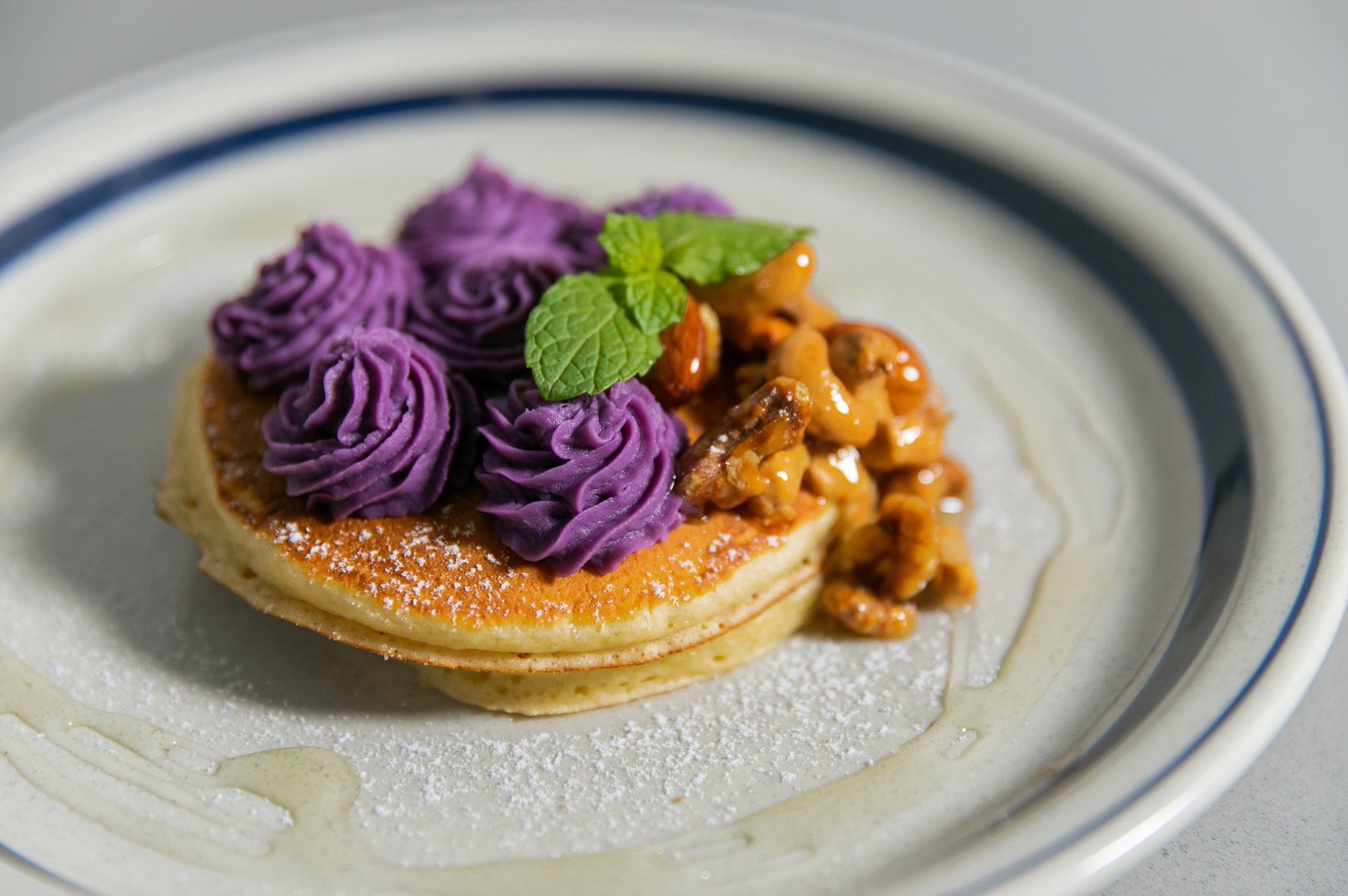 ・紫芋と自家製ナッツのはちみつ漬け：1,300円(税込)