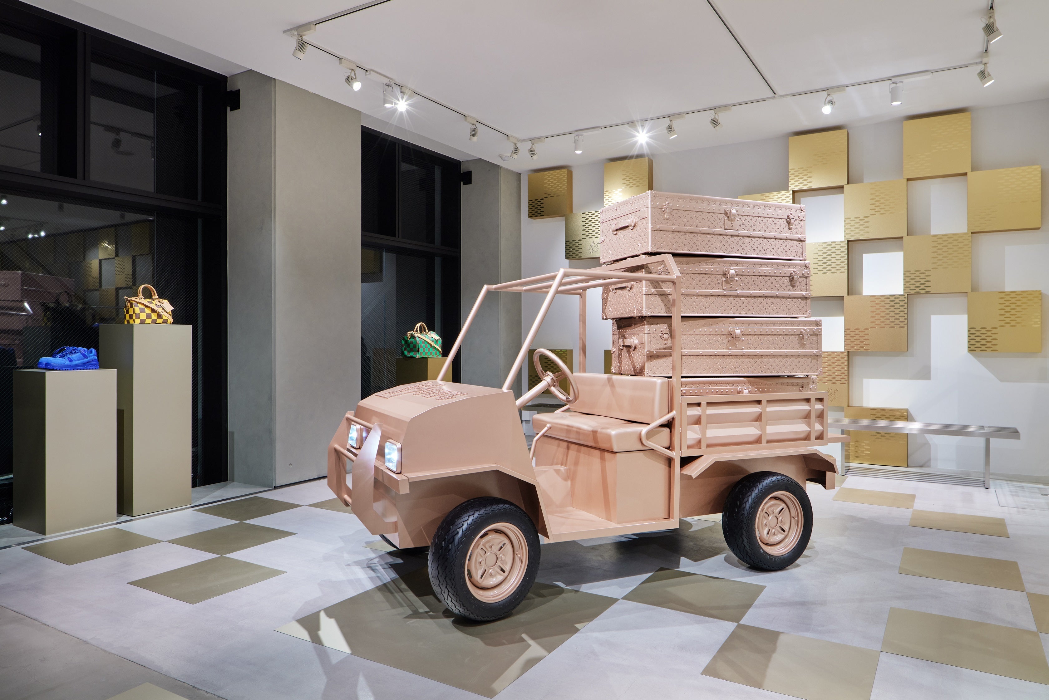 内観 4  © LOUIS VUITTON