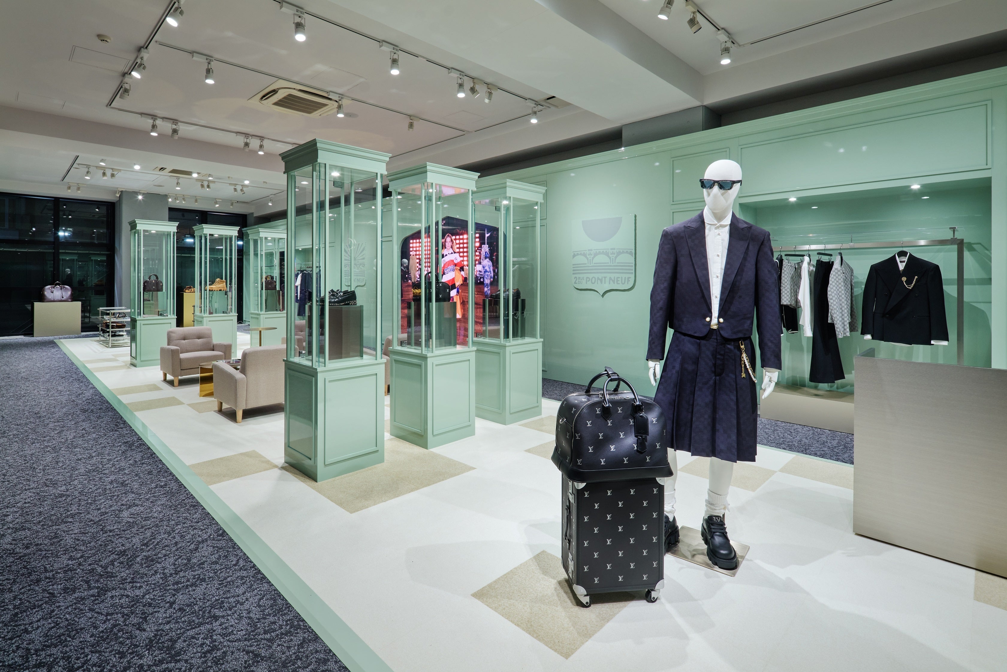 内観 7  © LOUIS VUITTON