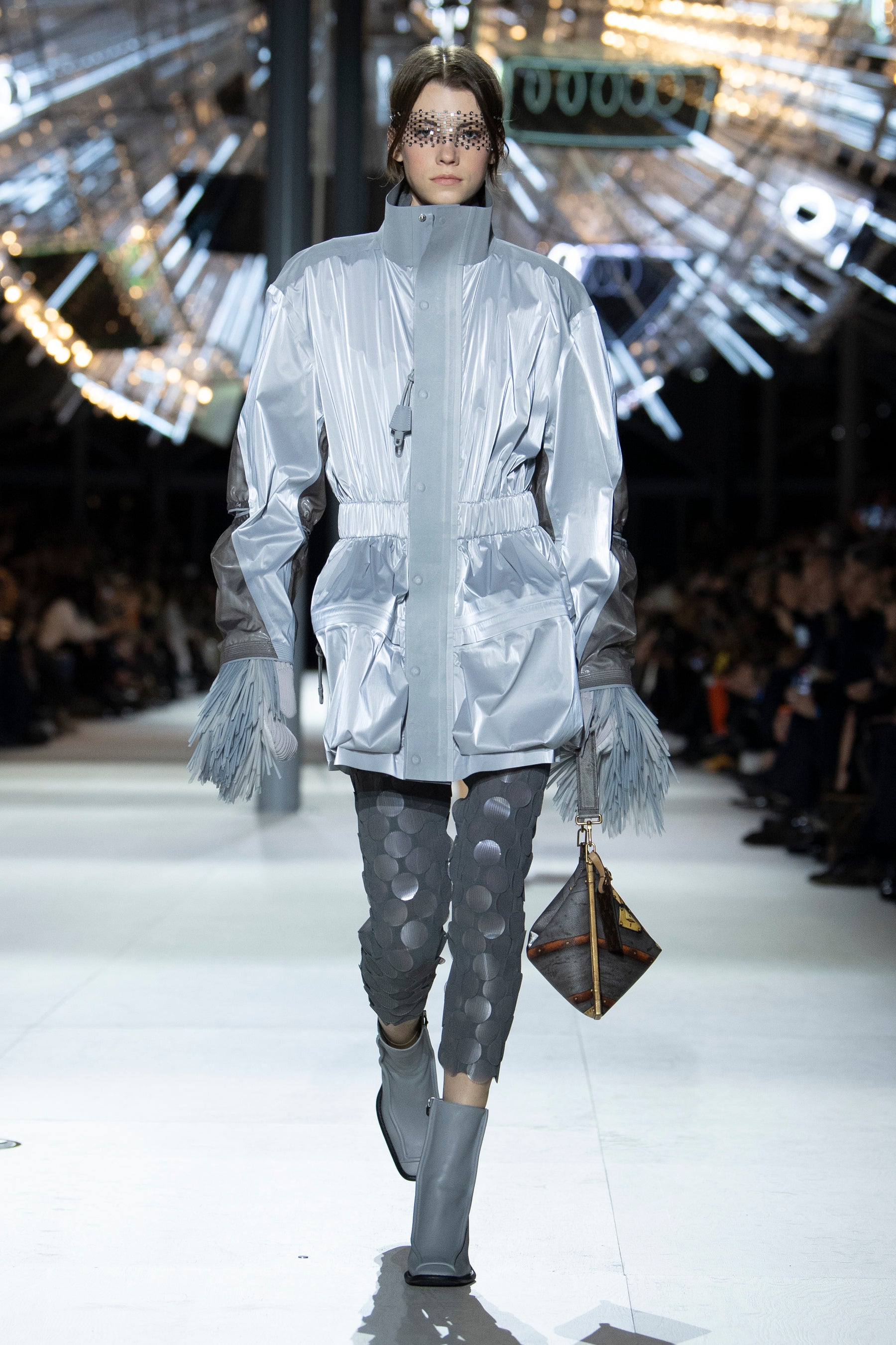 Louis Vuitton 2024年ビビエンヌ 2024年 LOUIS VUITTON ルイ・ヴィトン 長財布 ジッピー