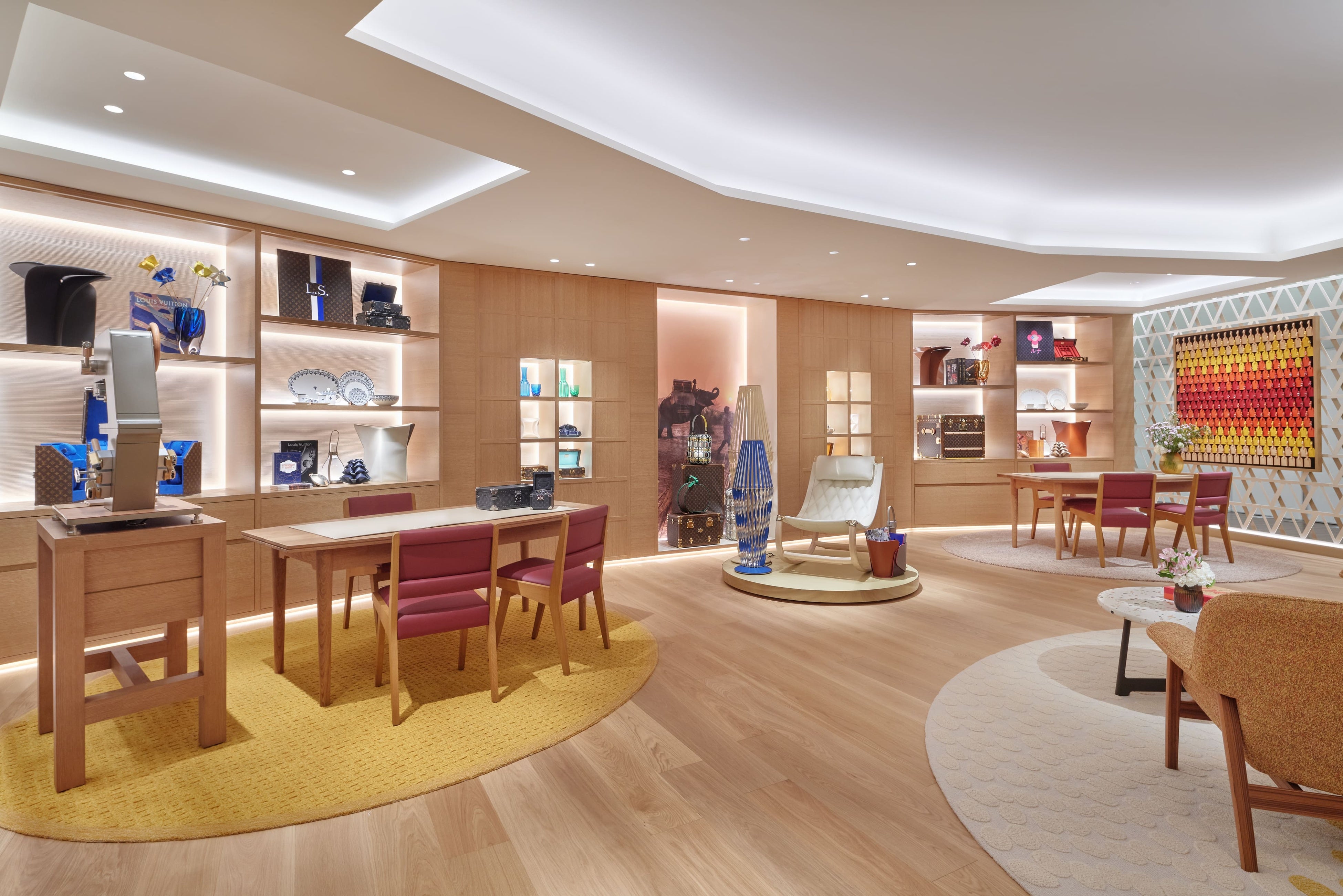 LOUIS VUITTON　阪急メンズ館限定ブリーフケースreuse 阪急メンズ大阪 「ルイ・ヴィトン」が4月20日(土)リニューアル