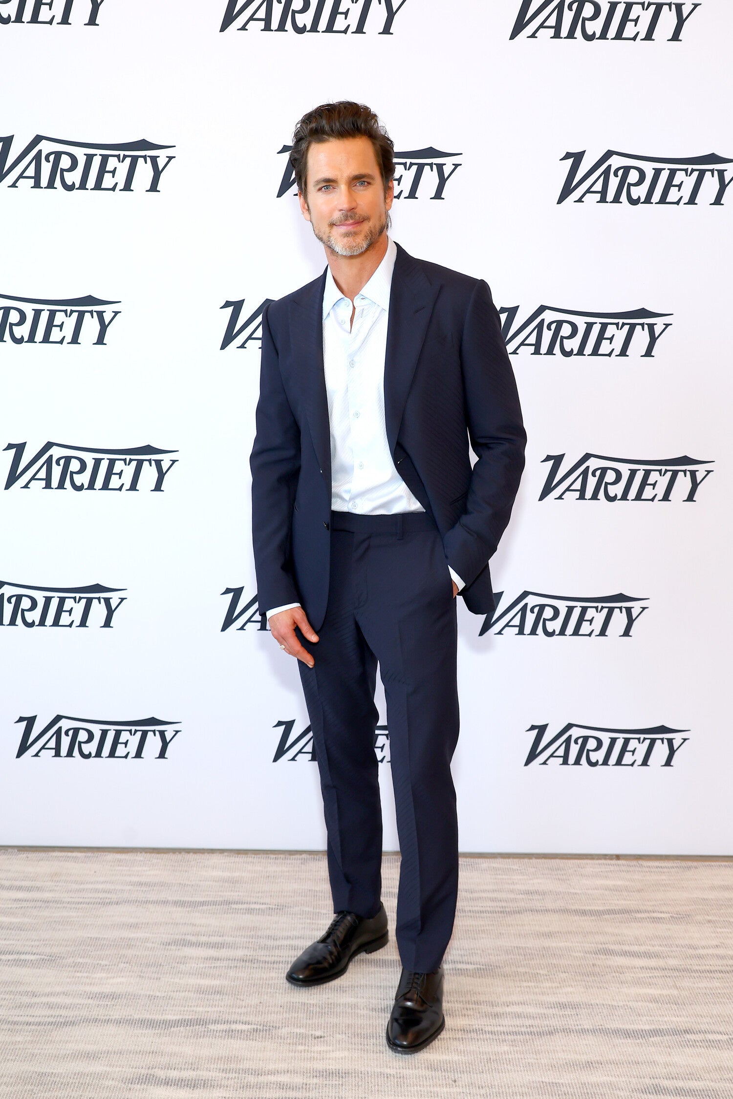 ルイ·ヴィトン】マット·ボマーがルイ·ヴィトンを着用 | ルイ・ヴィトン