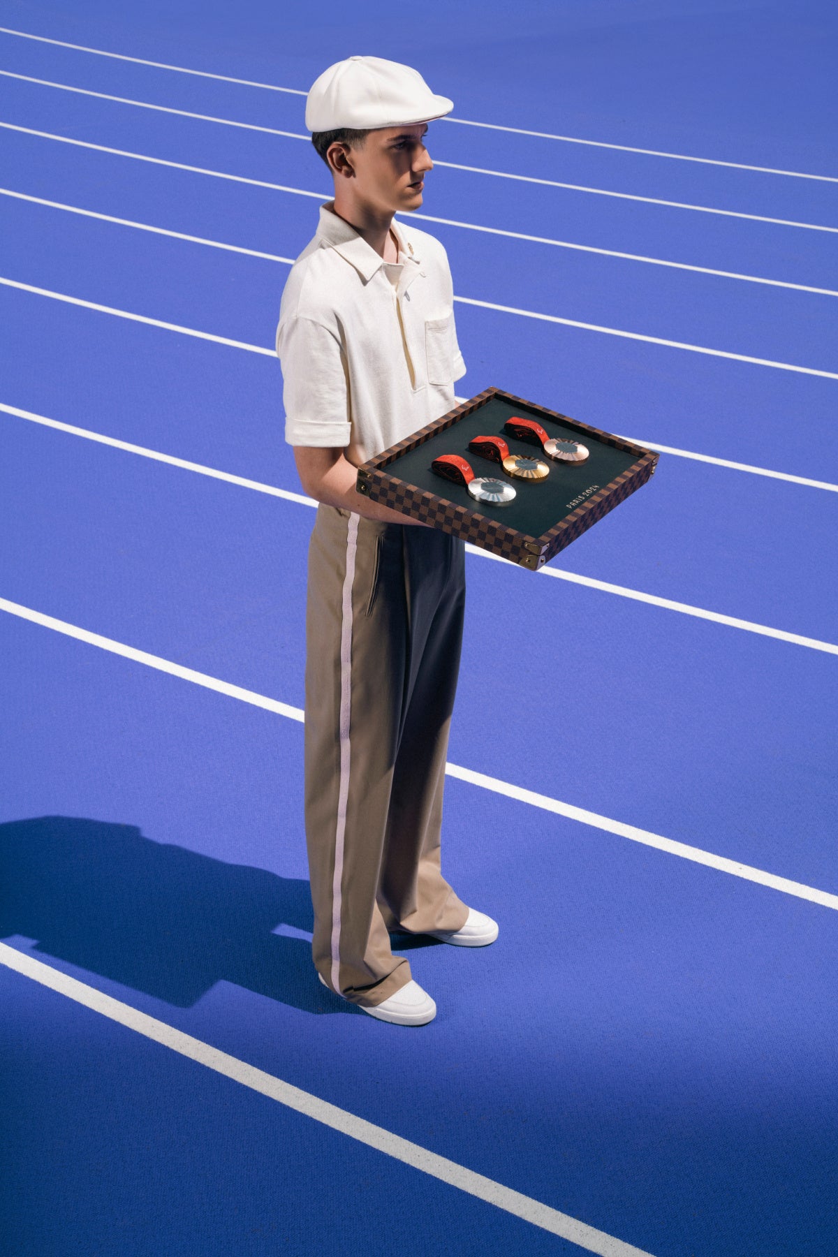 ルイ·ヴィトン】メダル授与式のためのメダル·トレイを特別にデザイン