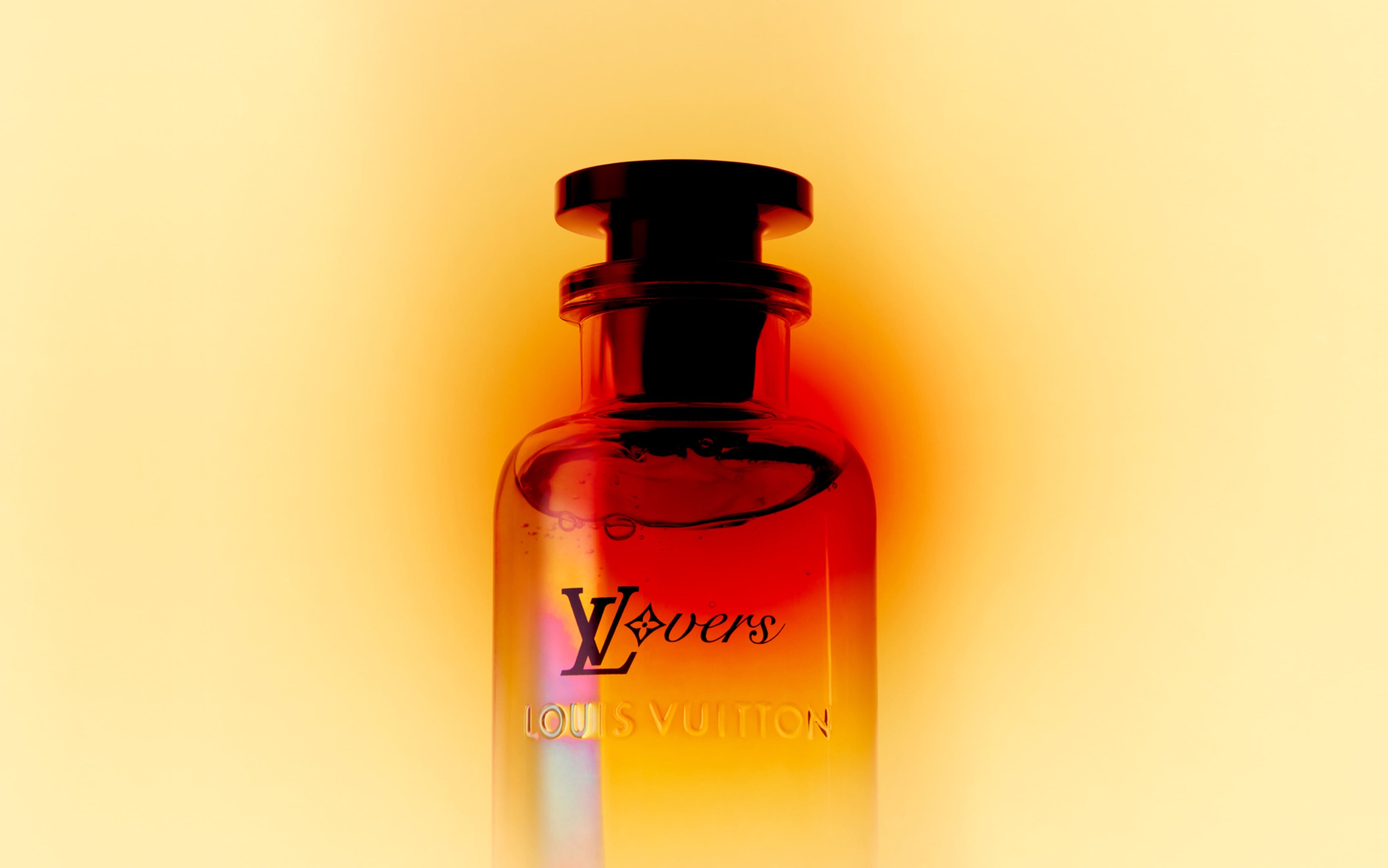 ルイ·ヴィトン】フレグランス「LVERS」のキャンペーンビジュアル