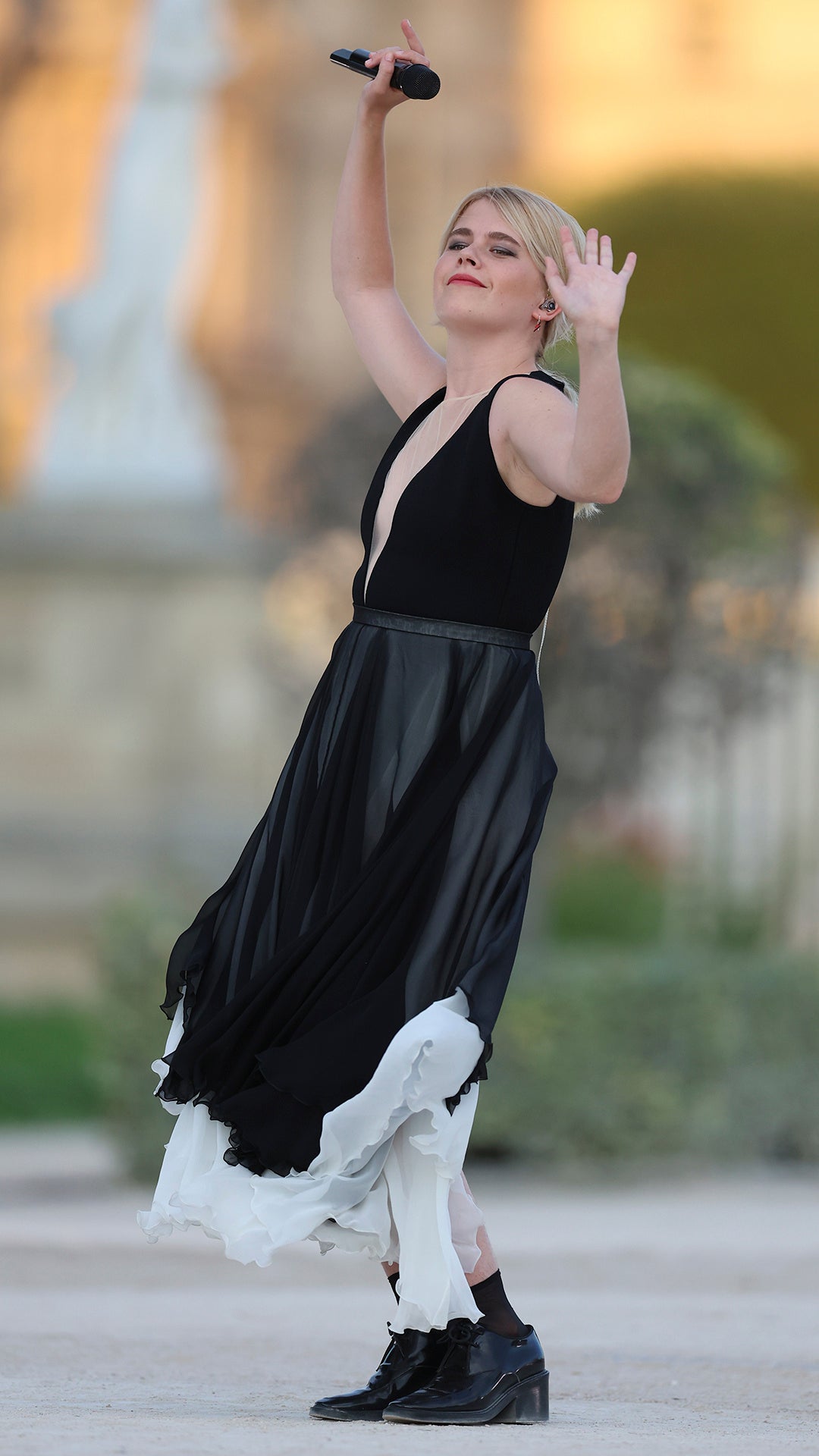 ルイ·ヴィトン】パリ2024オリンピック競技大会の閉会式にて、メゾンの