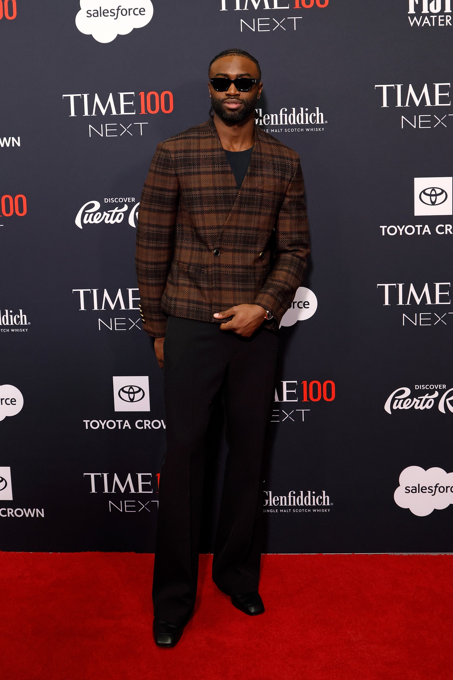 ルイ·ヴィトン】ジェイレン·ブラウンが、2024 TIME100 NEXTガラにルイ