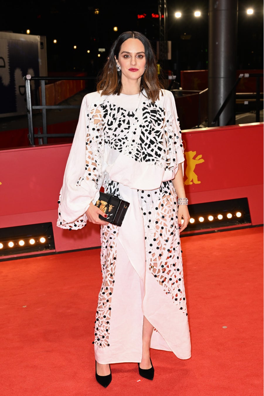 ルイ ヴィトン ノエミ メルランがルイ ヴィトンをまとい 映画 One Year One Night のプレミアに登場 ルイ ヴィトン ジャパン株式会社のプレスリリース ルイ ヴィトン ノエミ メルランがルイ ヴィトンをまとい 映画 One Year One Night のプレミアに登場 ルイ ヴィトン ジャパン株式会社のプレスリリース