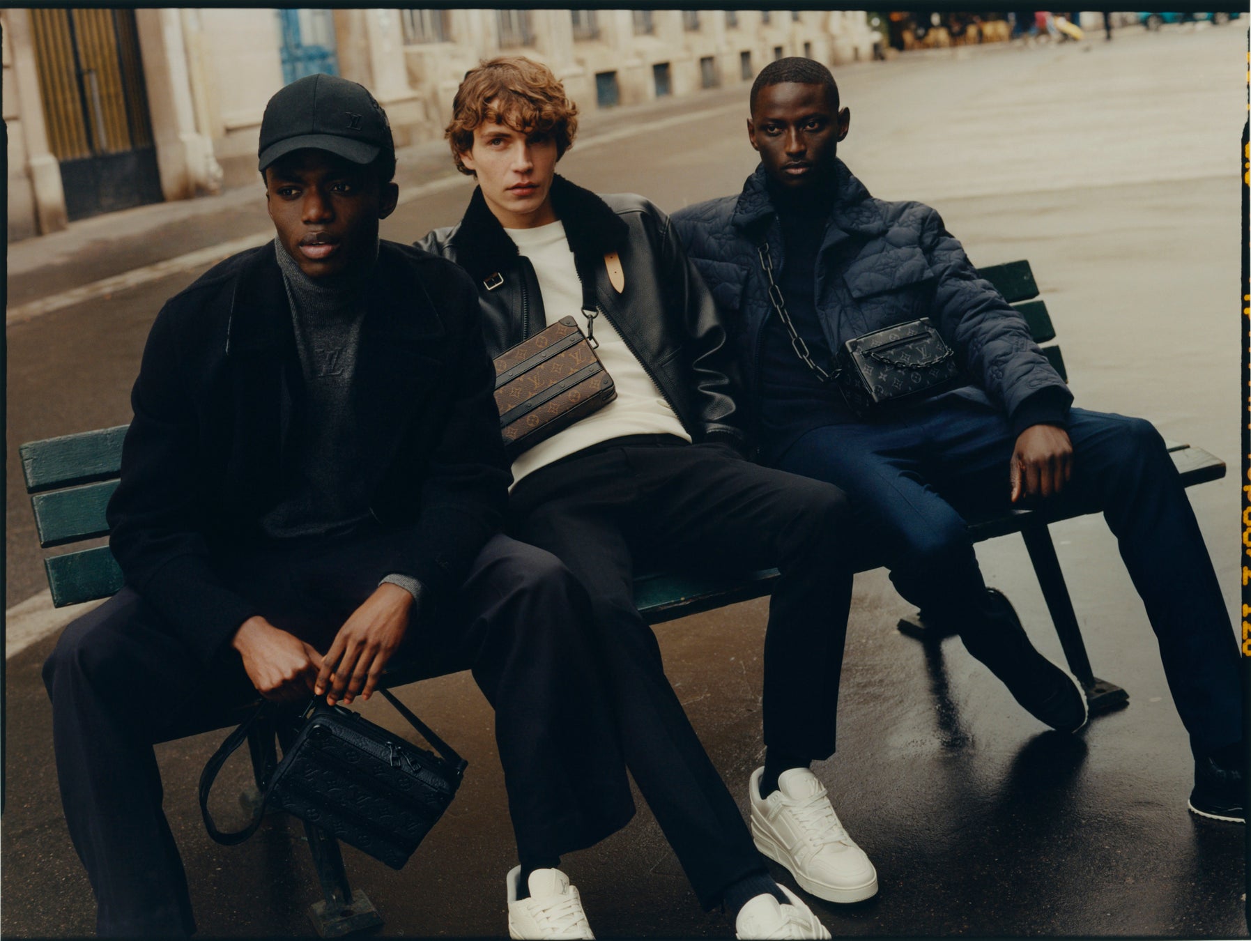 左:ハンドル・ソフトトランク ¥448,800、中:ハンドル・ソフトトランク ¥400,400、右:ミニ・ソフトトランク ¥510,400