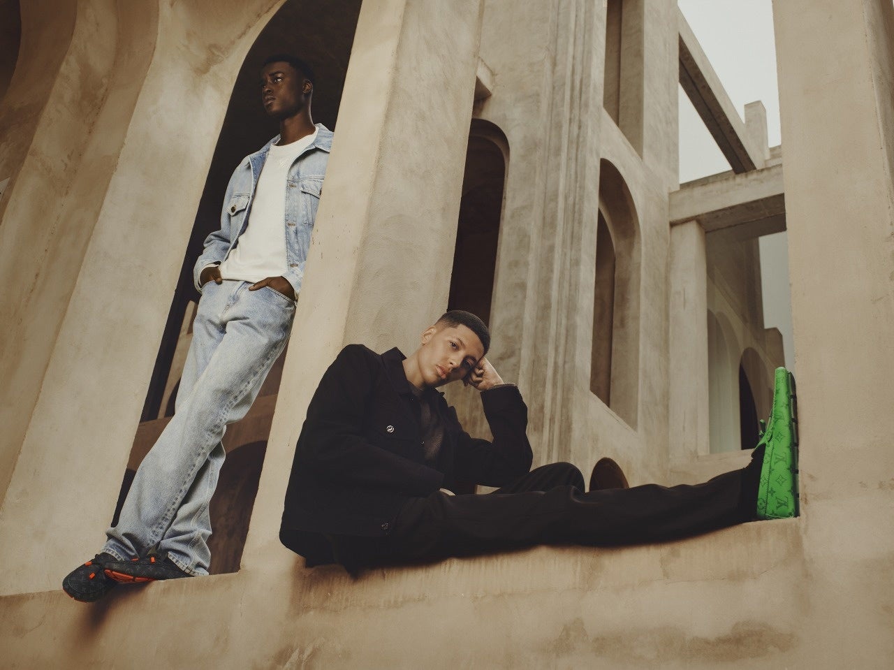 共に 115,500 円(税込)