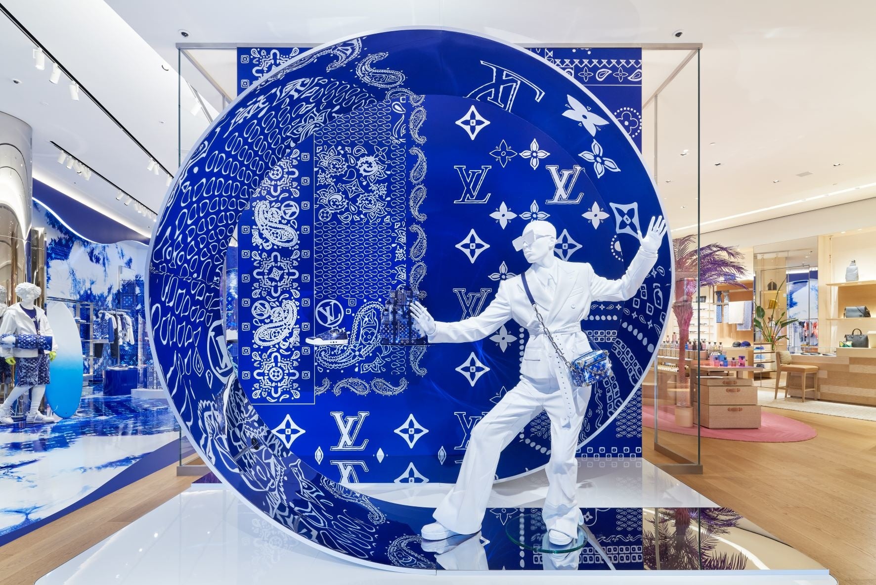 ⒸLOUIS VUITTON