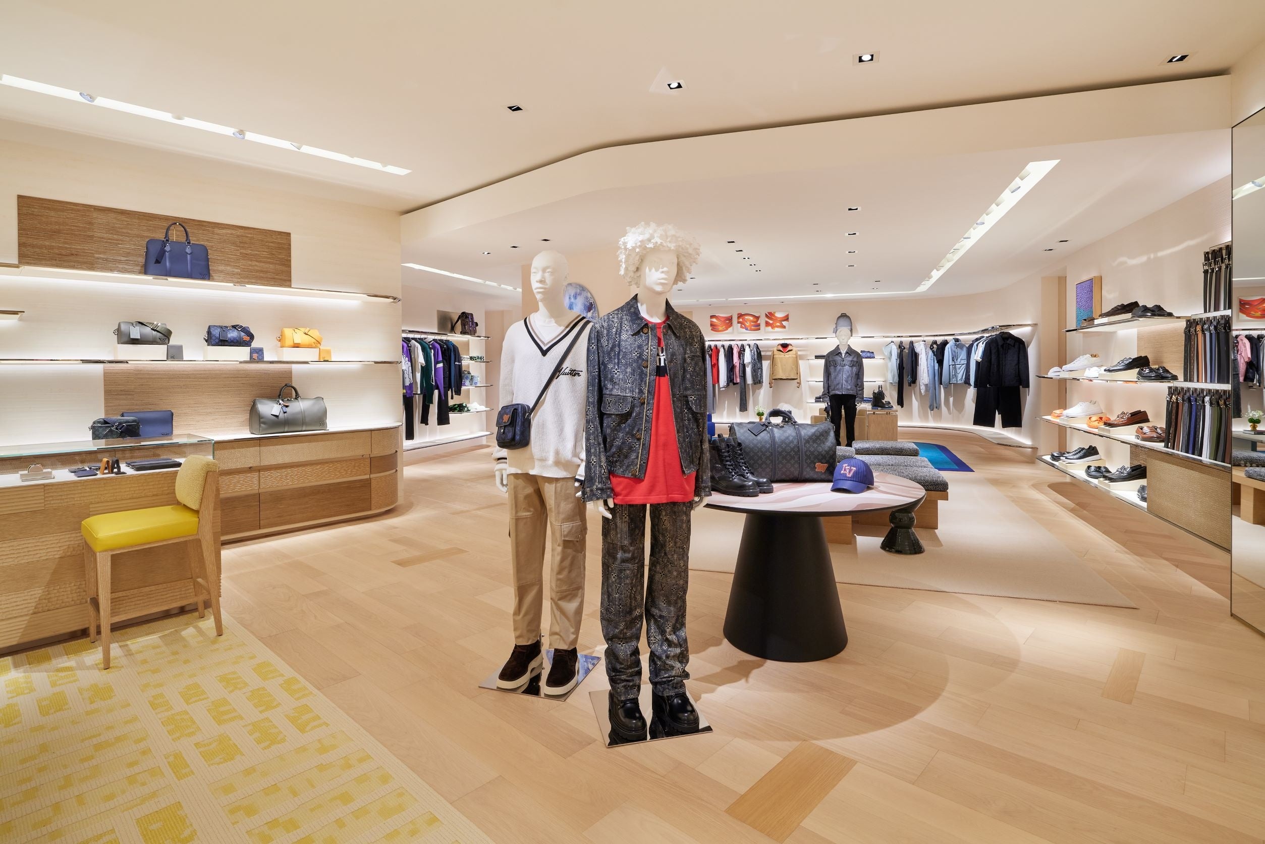 ⒸLOUIS VUITTON, DAICI ANO