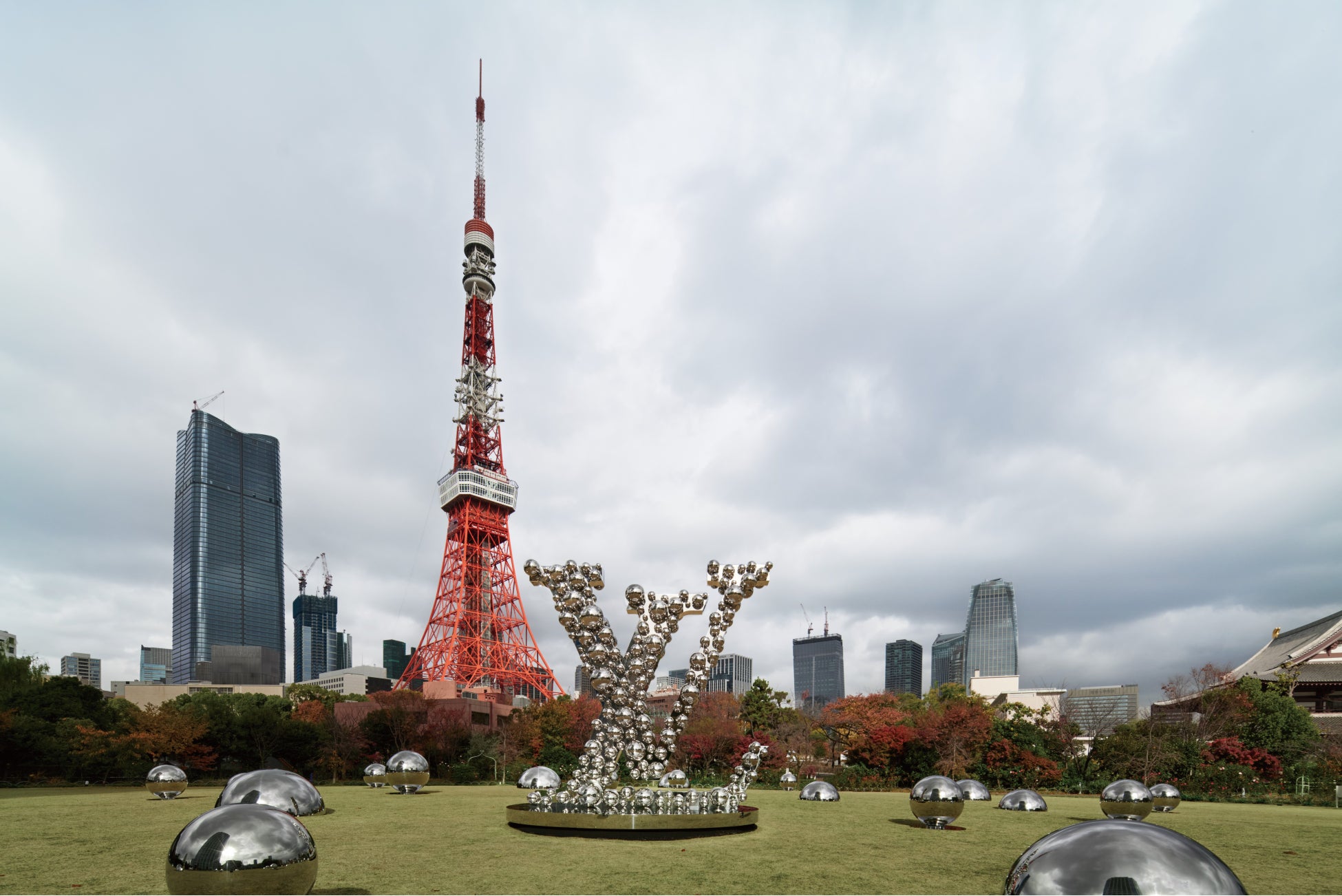 ルイ ヴィトン 草間彌生 コラボレーションを記念して 本日11月29日より東京の街をジャック ルイ ヴィトン ジャパン株式会社のプレスリリース ルイ ヴィトン 草間彌生 コラボレーションを記念して 本日11月29日より東京の街をジャック ルイ ヴィトン ジャパン株式会社のプレスリリース