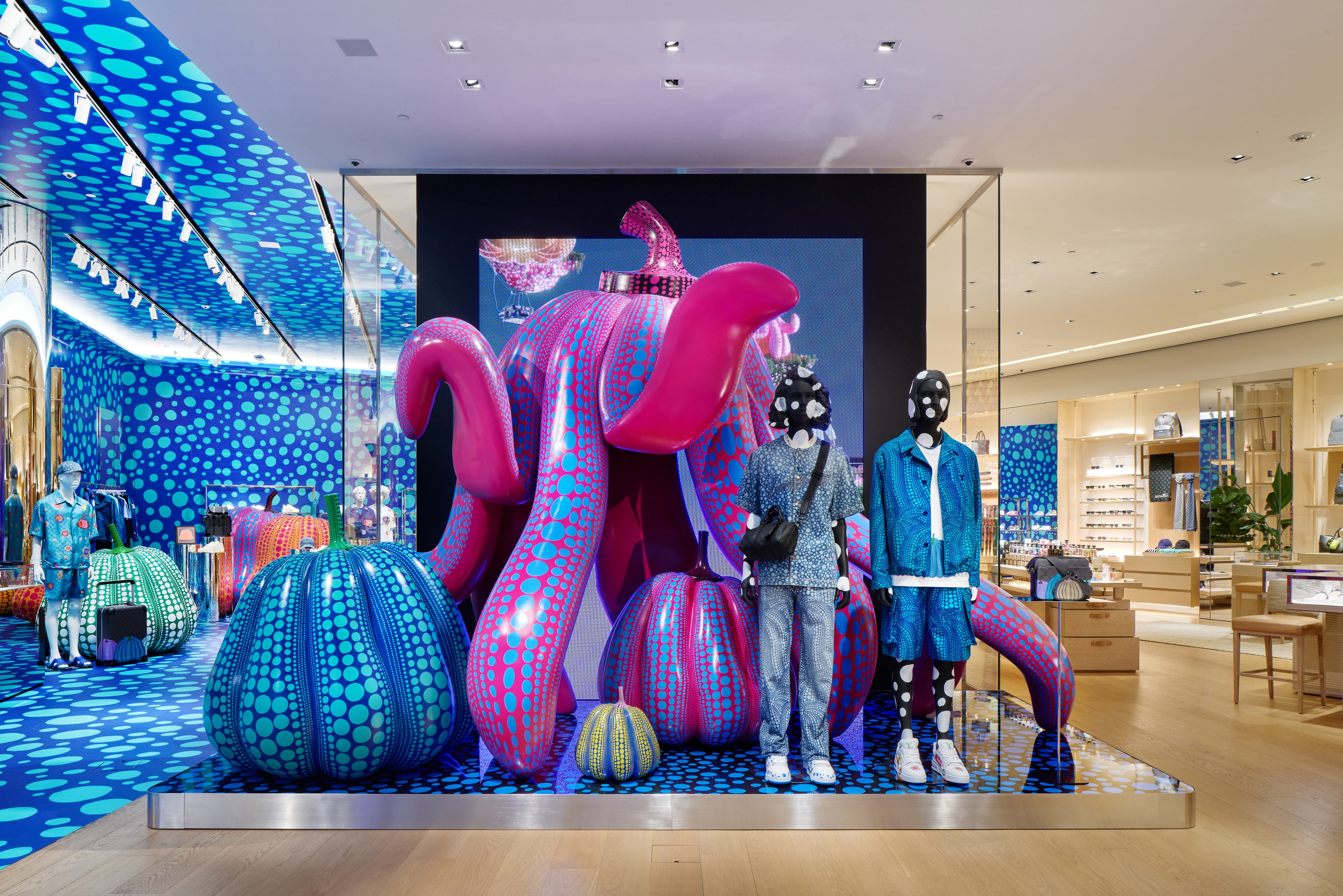 ルイ·ヴィトン】渋谷メンズ店にダンシング オクトパスが登場 | ルイ