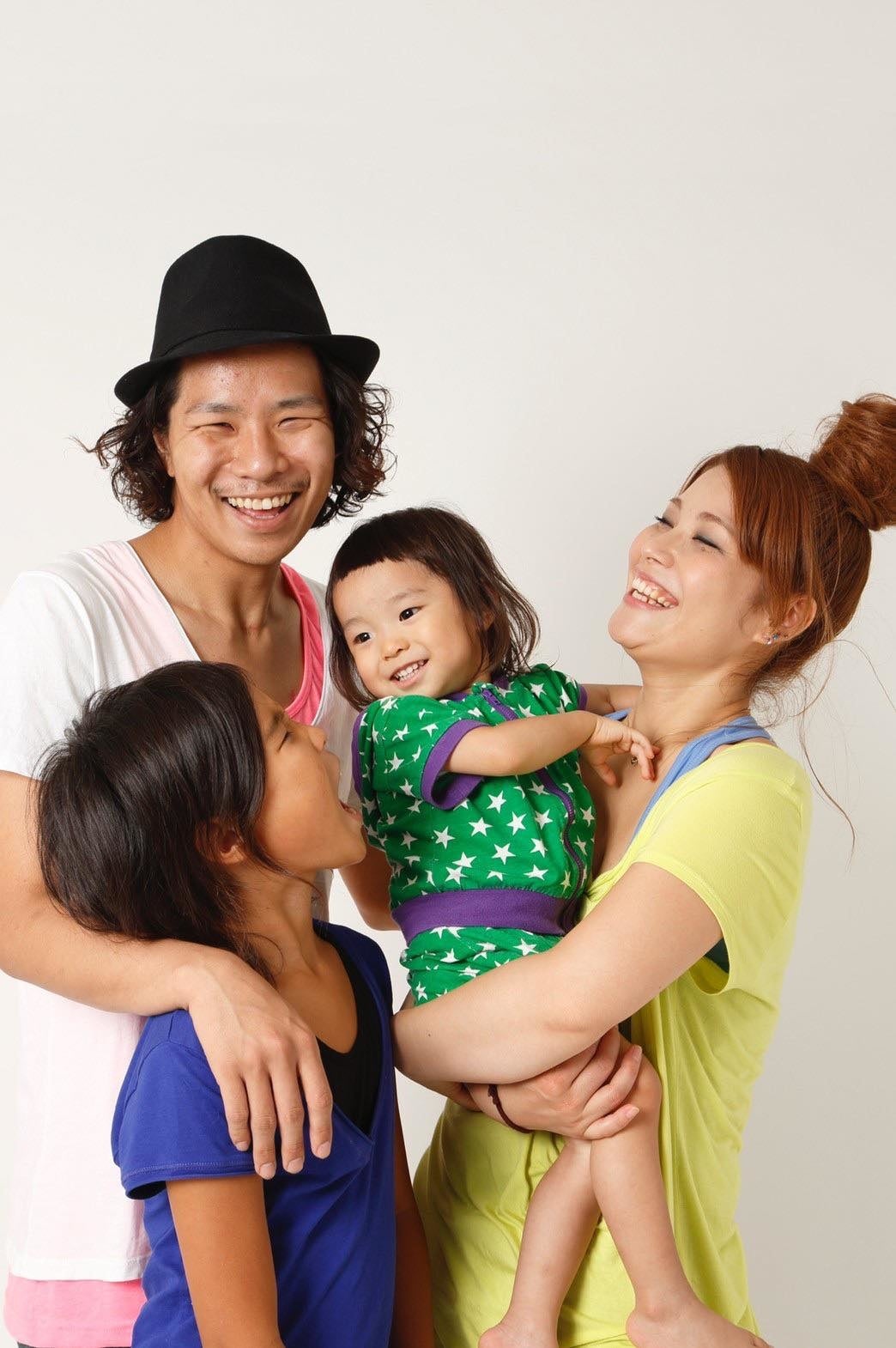 家族4人の記念撮影