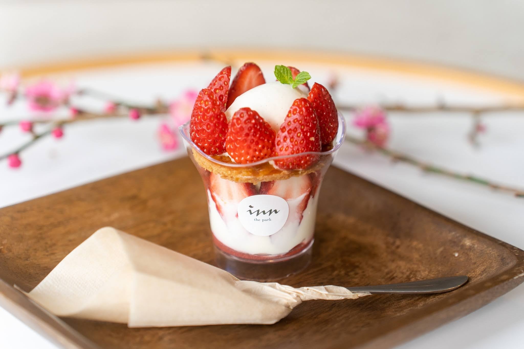 いちごのお花見パフェ 800円（税込）