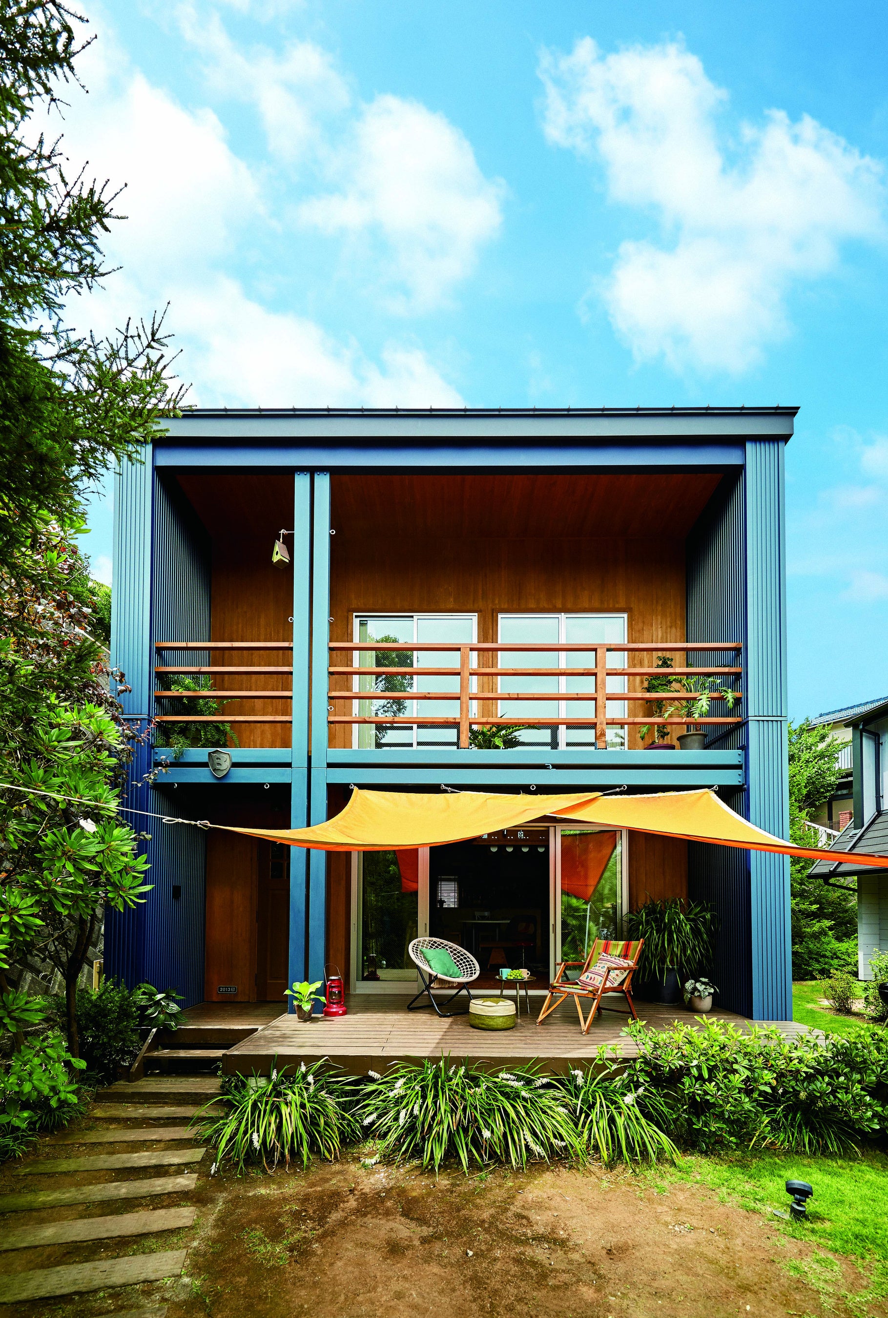 「FRANK」フランク　開放的フェイス