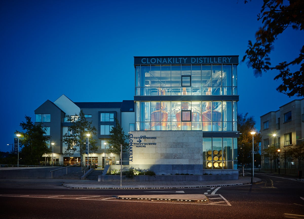 元々銀行だった建物をリノベーションしたクロナキルティ蒸留所