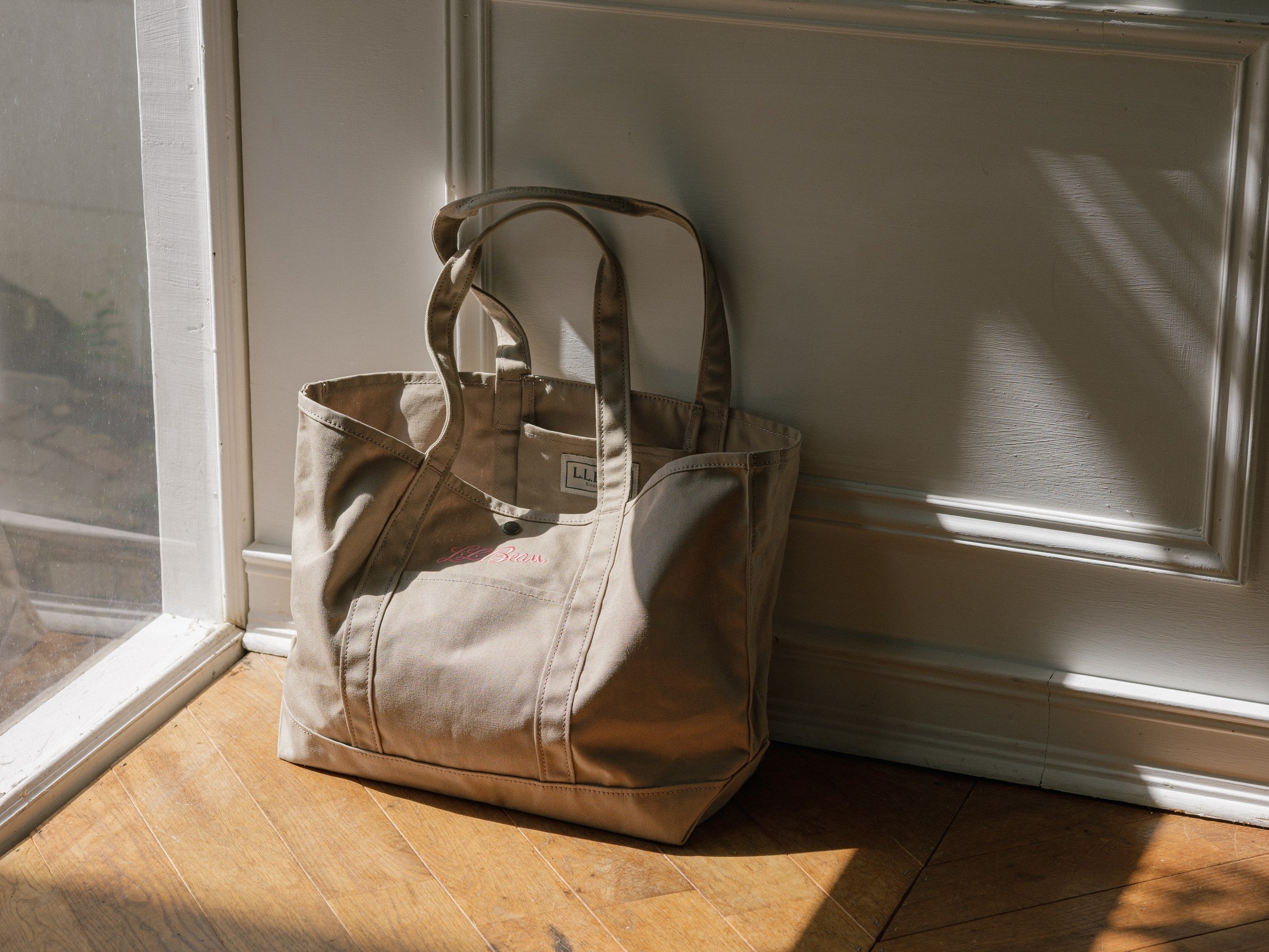 冬から春へ。L.L.Bean for SALON、来春を彩る5色の限定トートバッグ