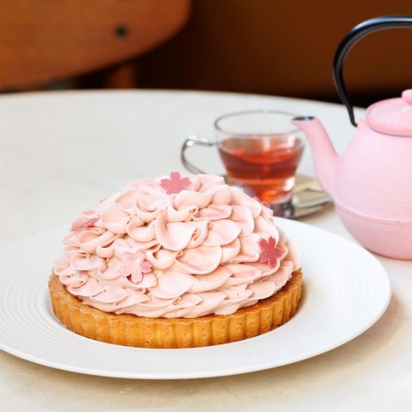 紫陽花(即購入歓迎) 様☆苺のサントノーレ☆フェイクスイーツ 食品サンプル Amazon.co.jp: 食品サンプル パフェ（イチゴ） インテリア