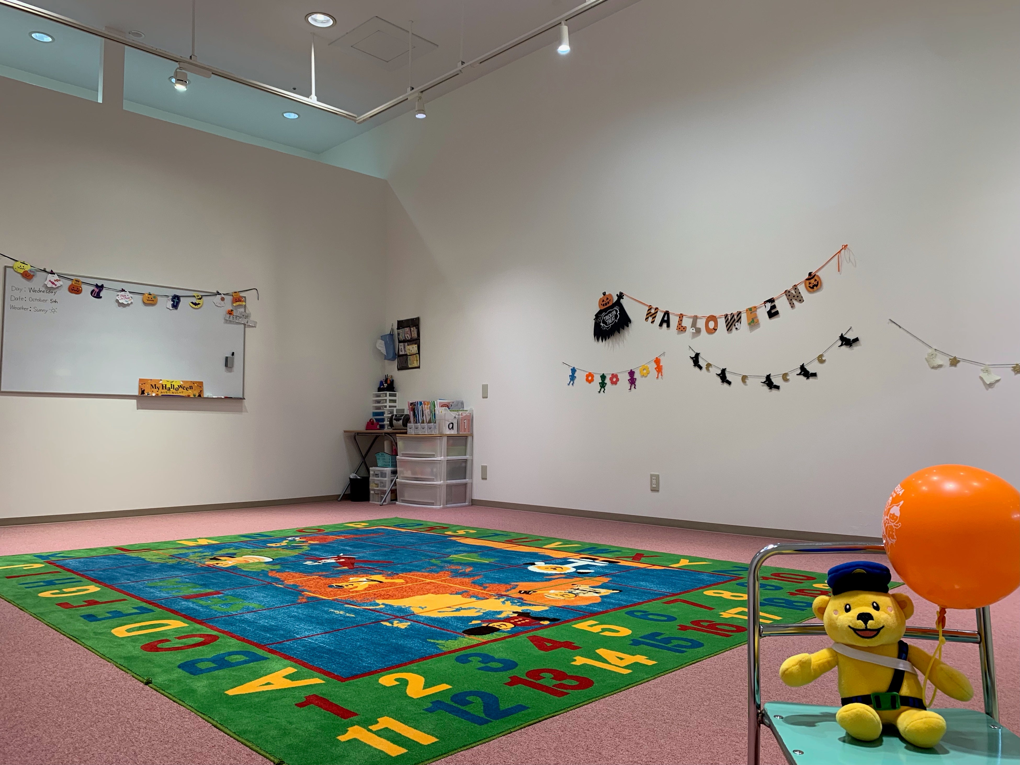 教室の中は広々。