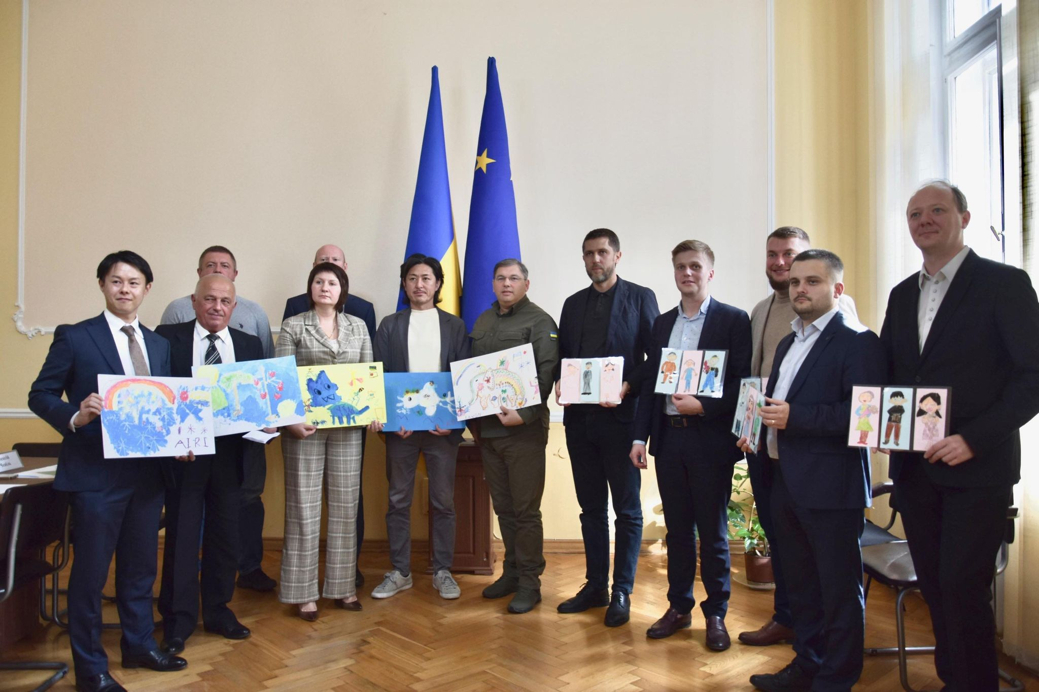 写真右から5番目 アレクセイ評議会議長