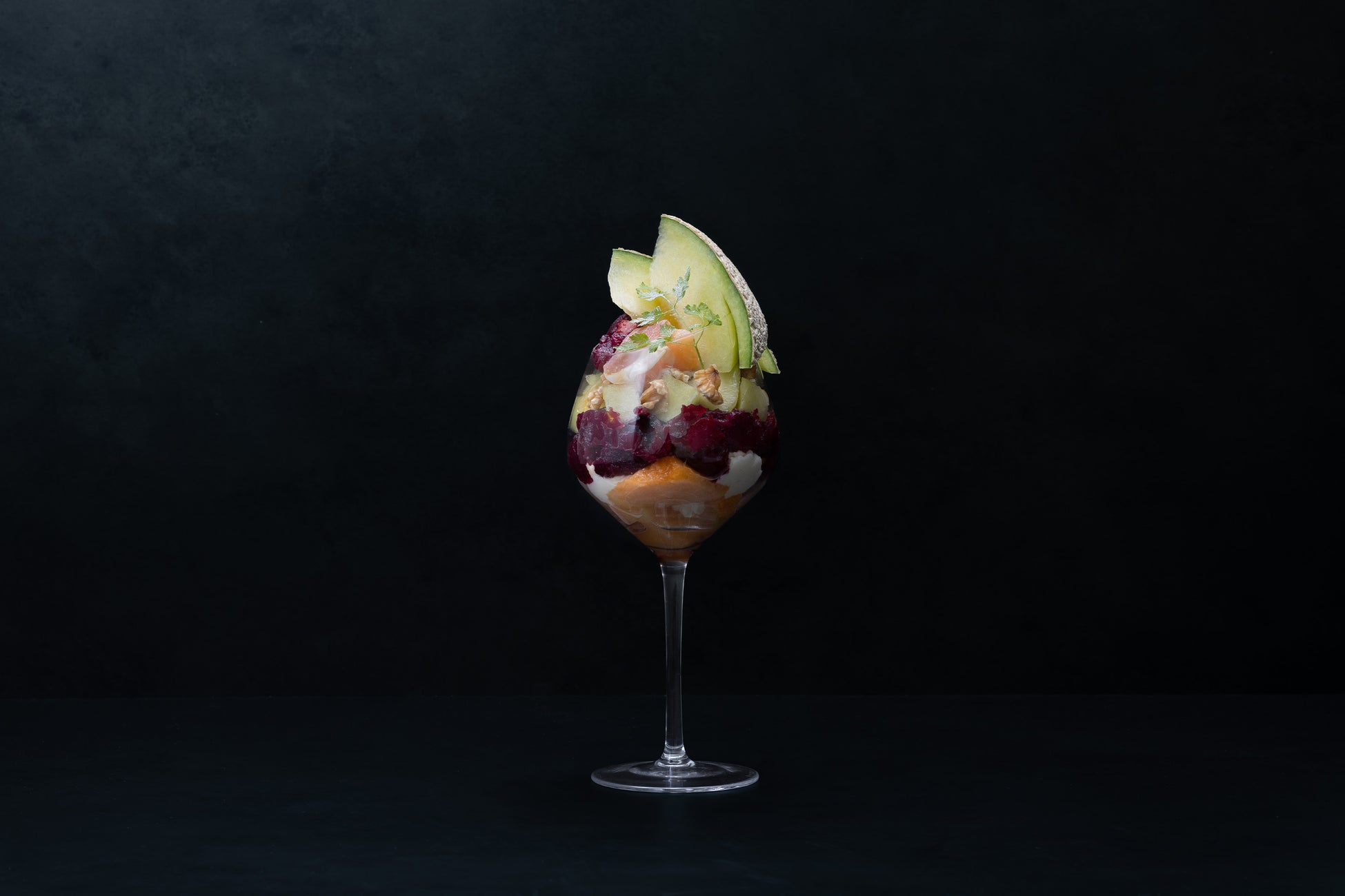 ●メロンと赤いサングリアのパフェ (2,800円)