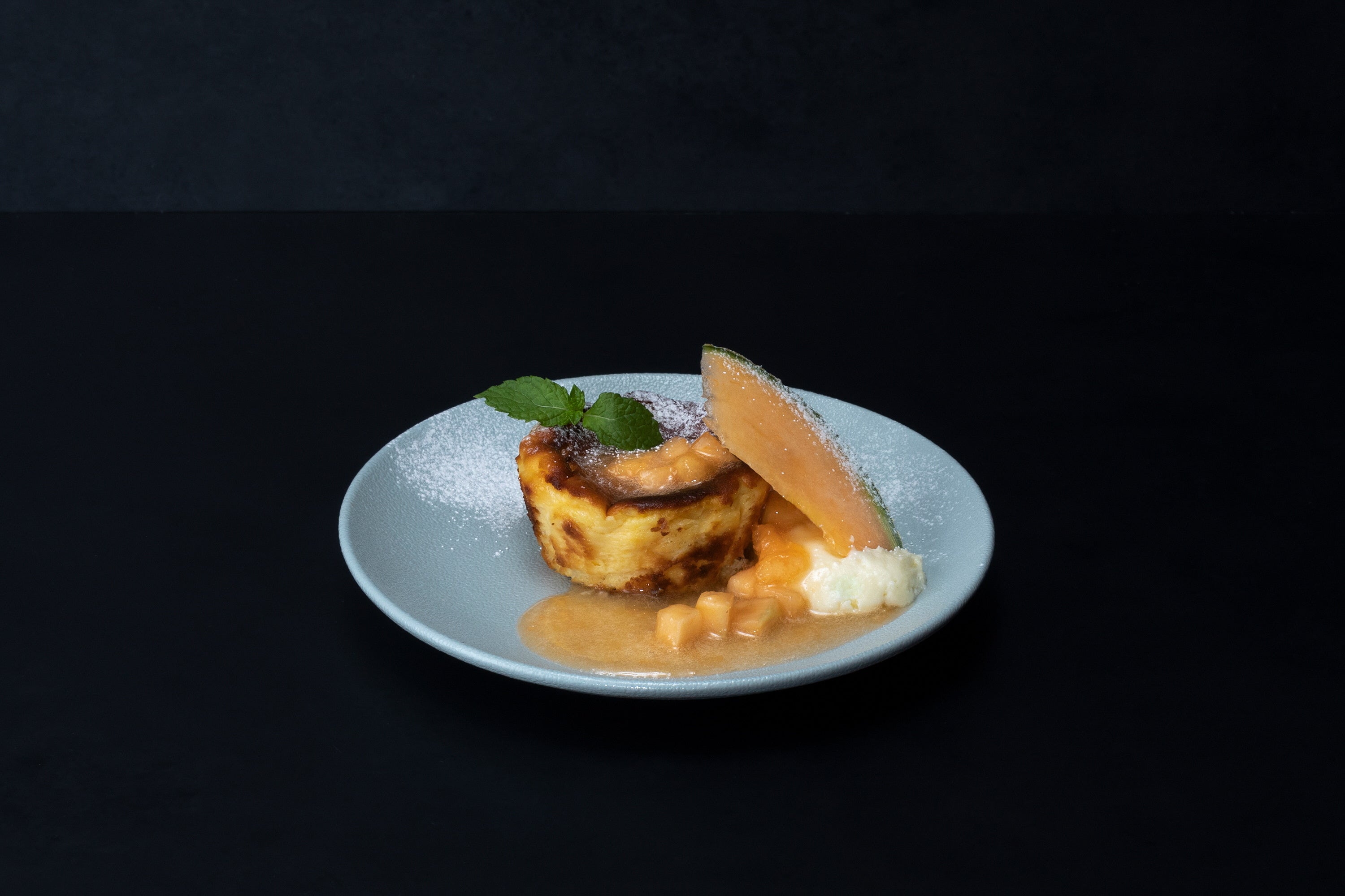 メロンのバスクチーズケーキ　イートイン（850円）テイクアウト（600円）