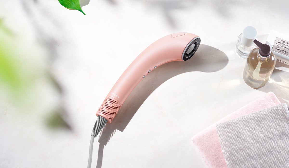 初のカラーラインナップ解禁！累計75万個突破の美容家電ブランド