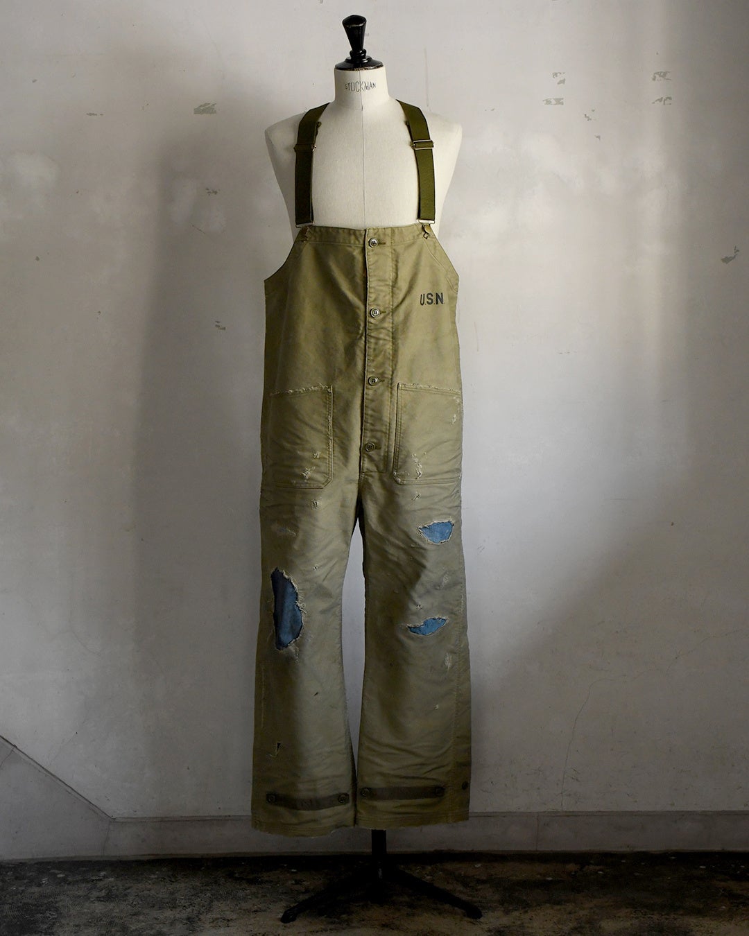DECK PANTS ￥37,400(tax in)  11月17日(木) IN STORE