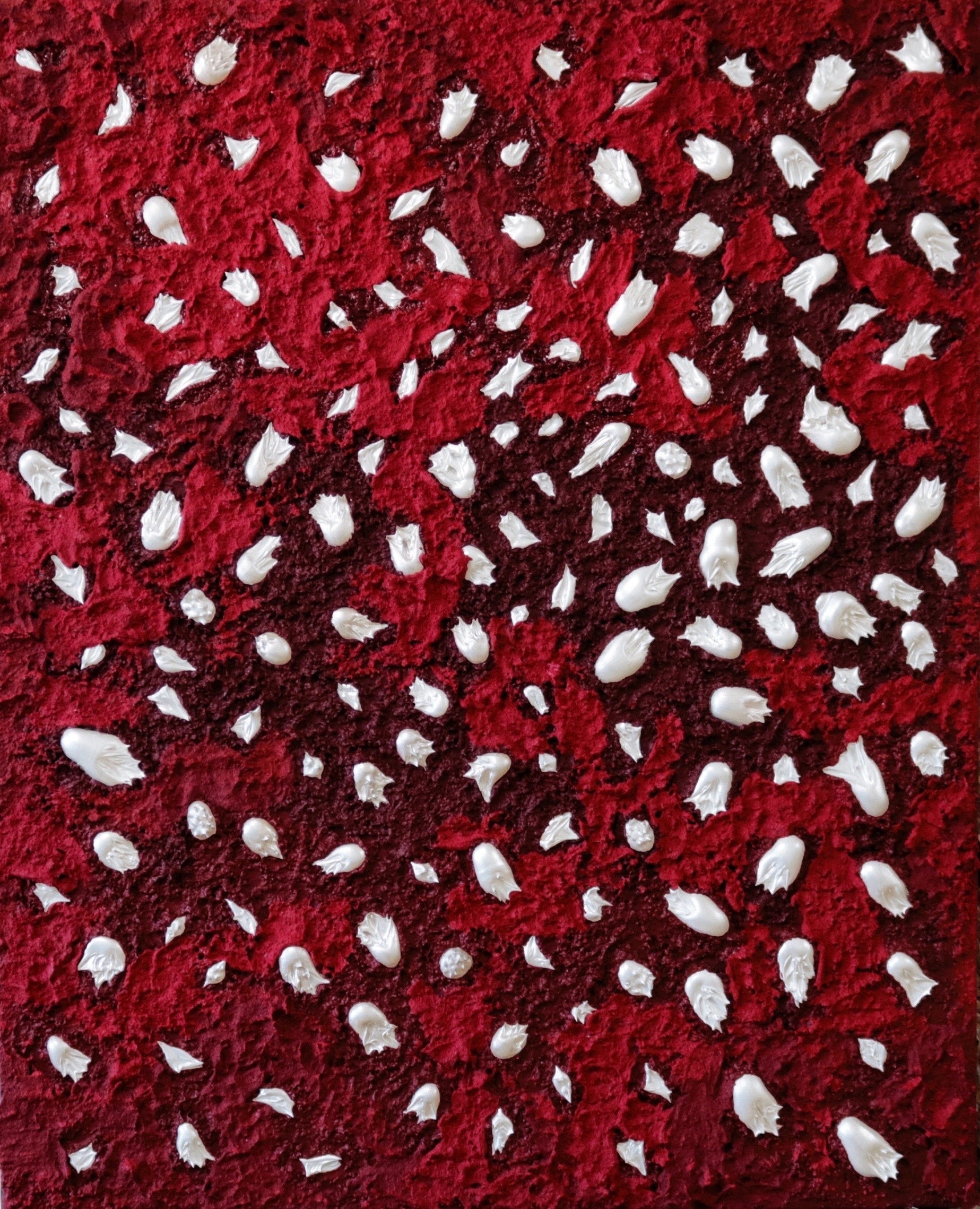 iris issen “after april - magnolia” 2022，652 x 530mm，mineral pigment and pearl on canvas