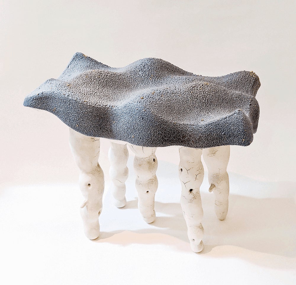 Tsai,Ying-Chen “Fantasy-ocean” 2020,240×120×200mm,陶土、磁土、釉薬、金彩