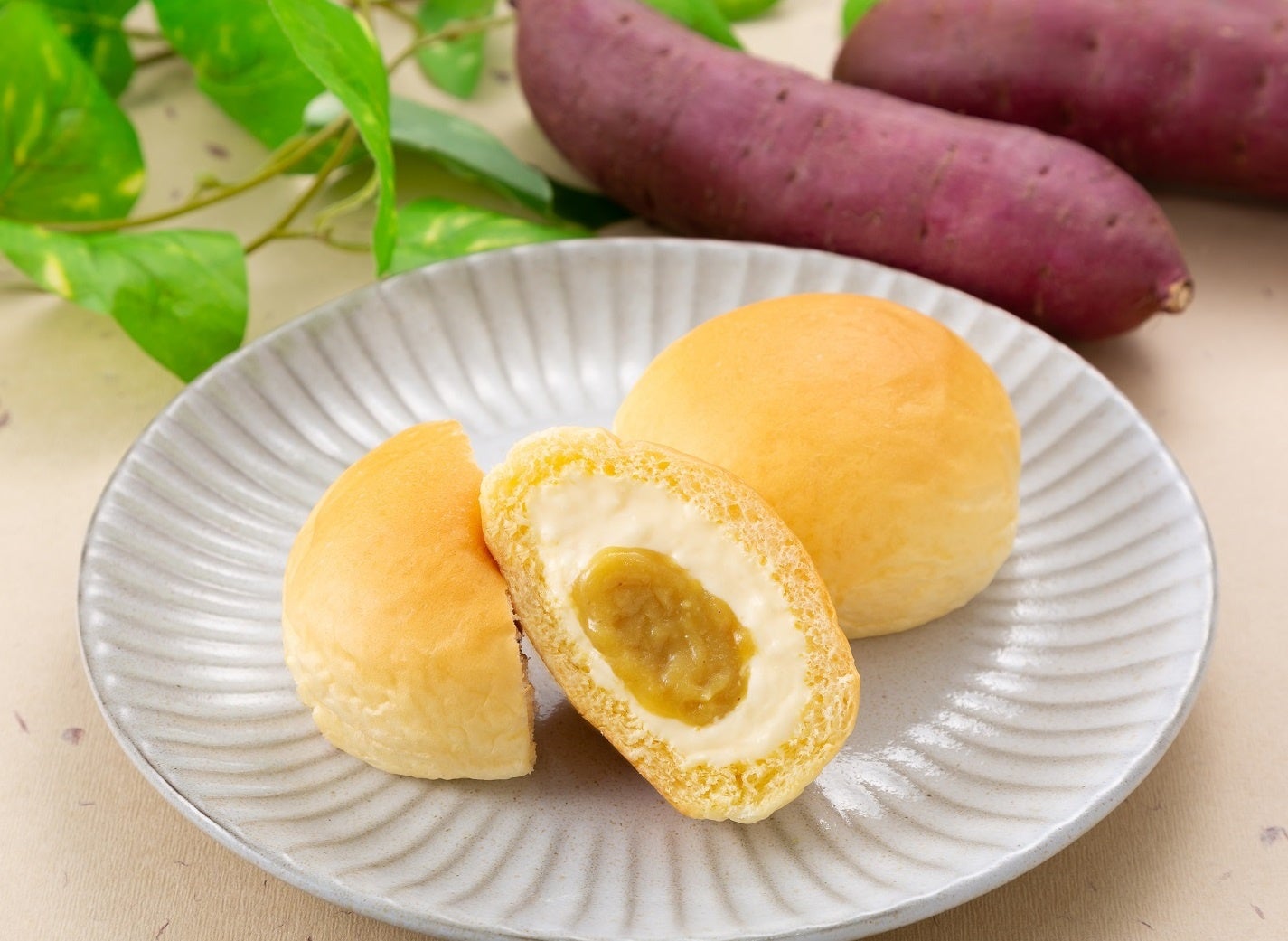 「冷やして食べる とろけるくりーむパン 紅はるか」（イメージ）