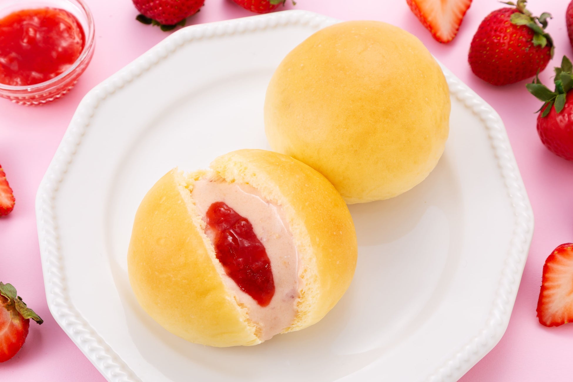 【八天堂オンラインショップ】期間限定!福岡店舗限定「苺づくしなくりーむパン」もオンラインで販売中 【八天堂オンラインショップ】期間限定!福岡店舗限定「苺づくしなくりーむパン」もオンラインで販売中